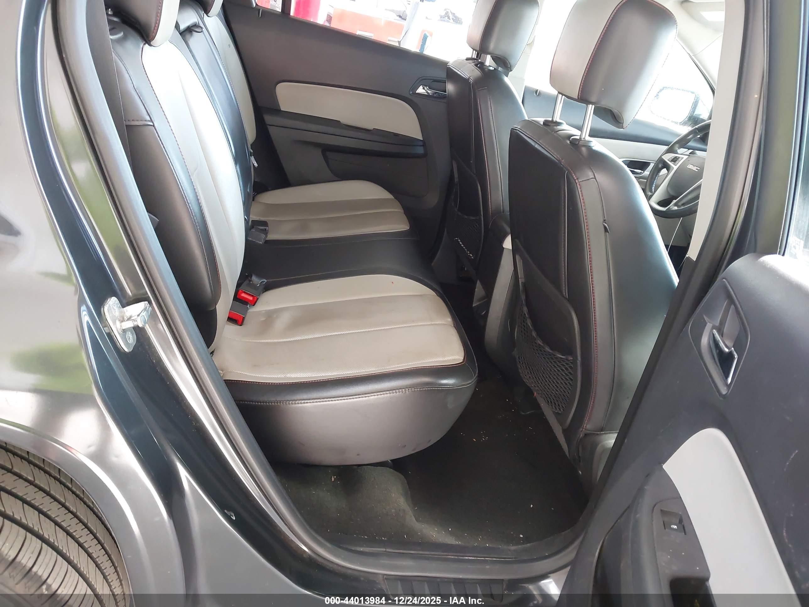 GMC TERRAIN image 8