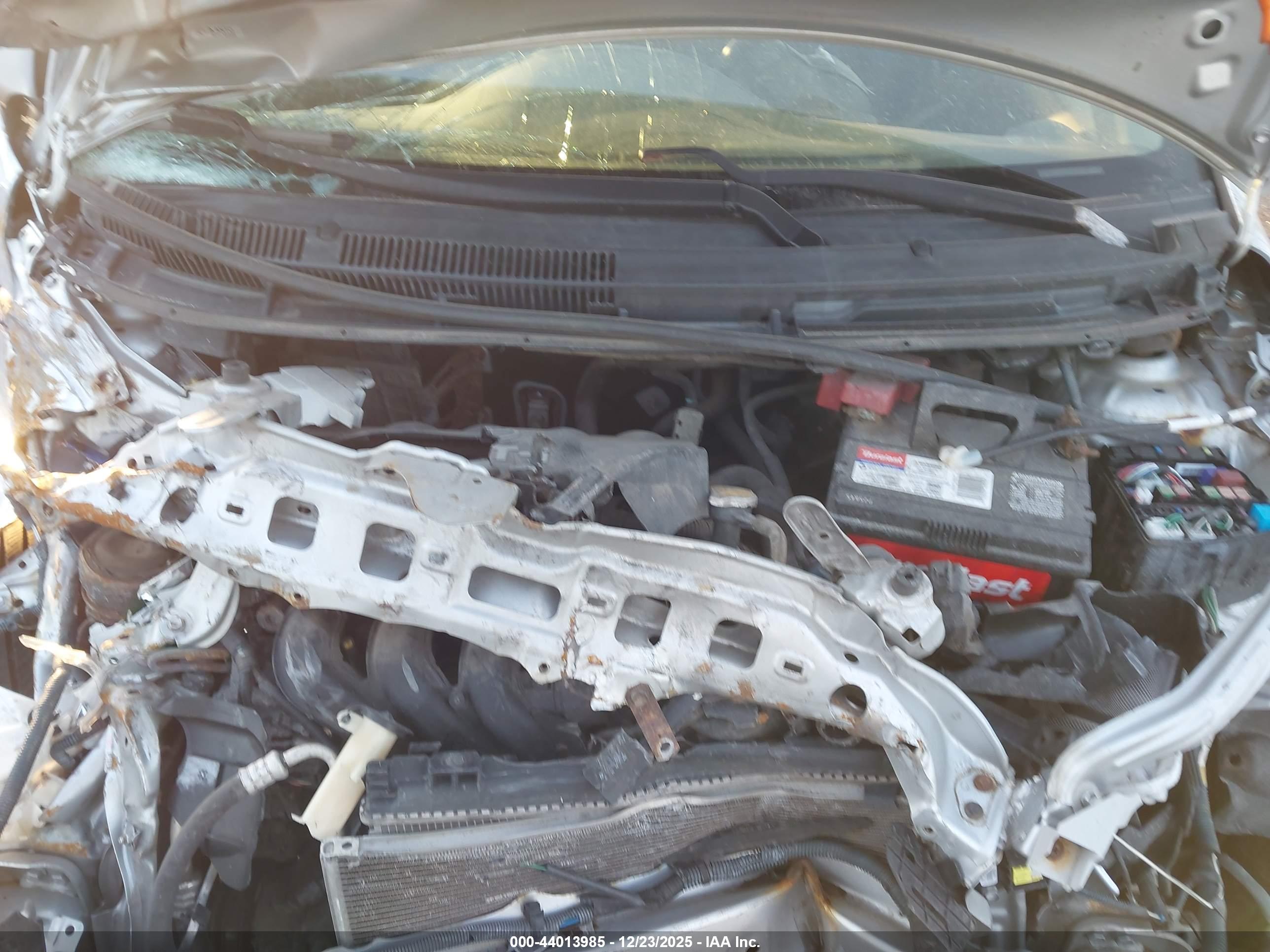 TOYOTA YARIS image 10