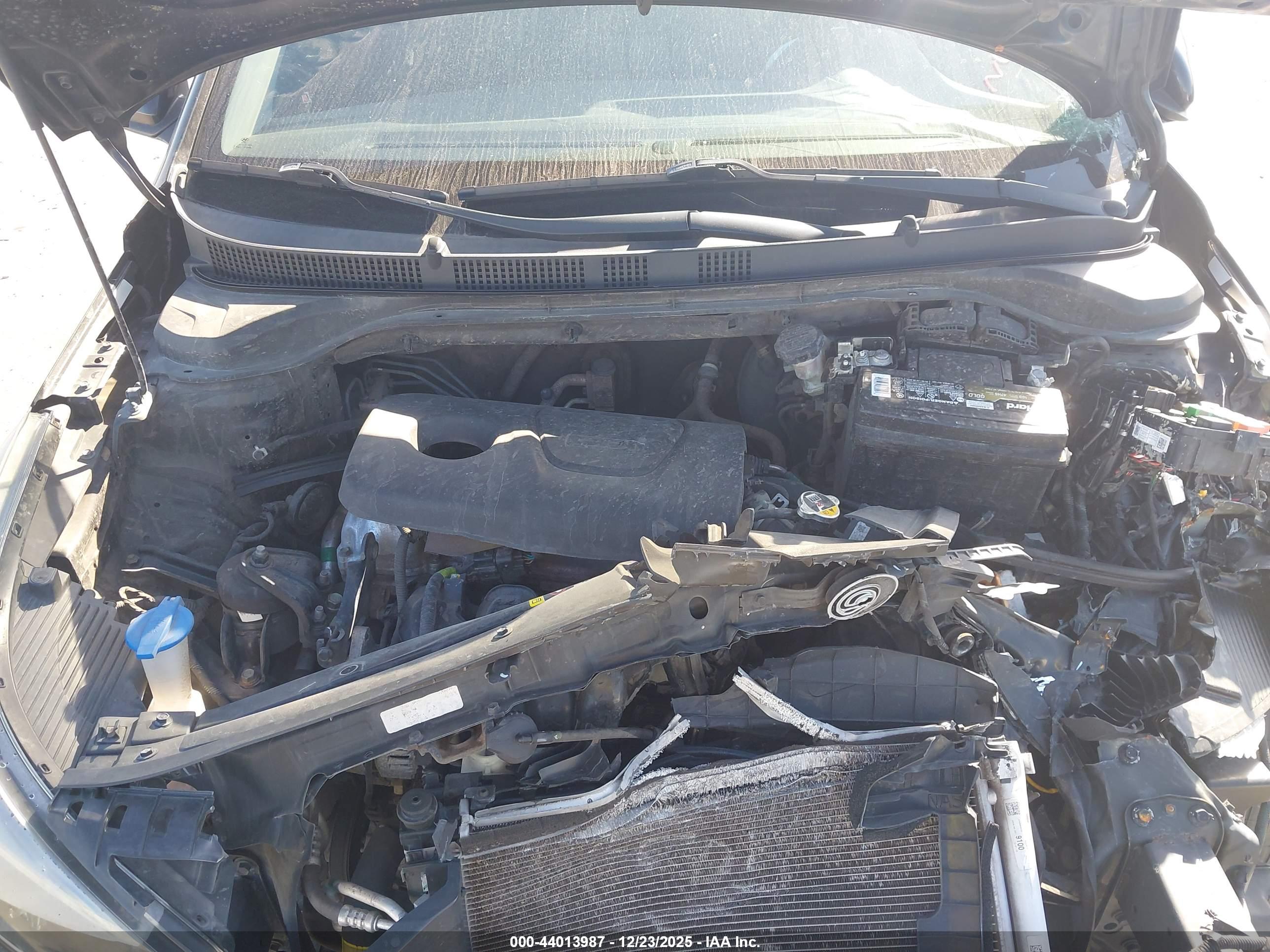 HYUNDAI ACCENT image 10