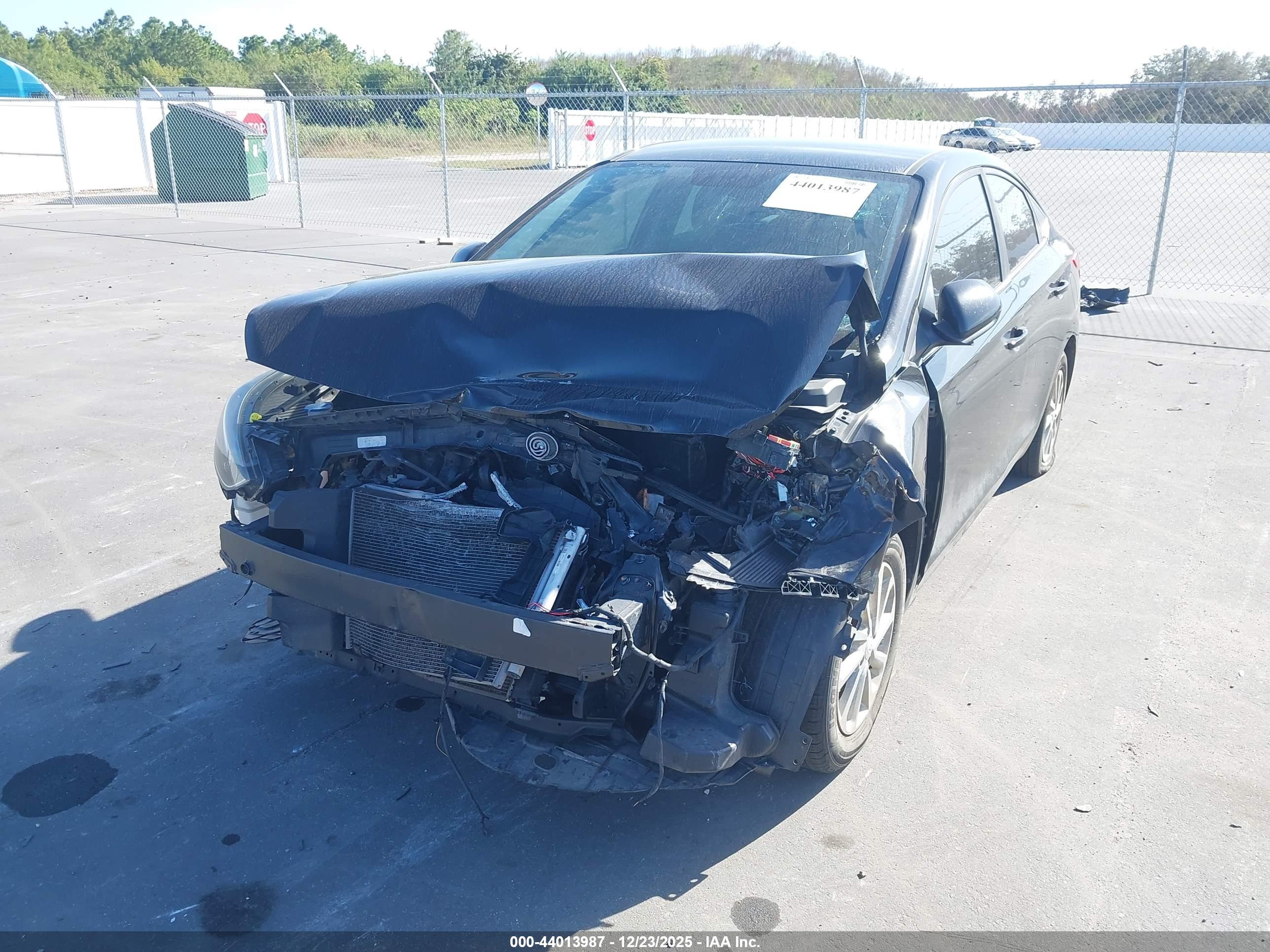 HYUNDAI ACCENT image 2