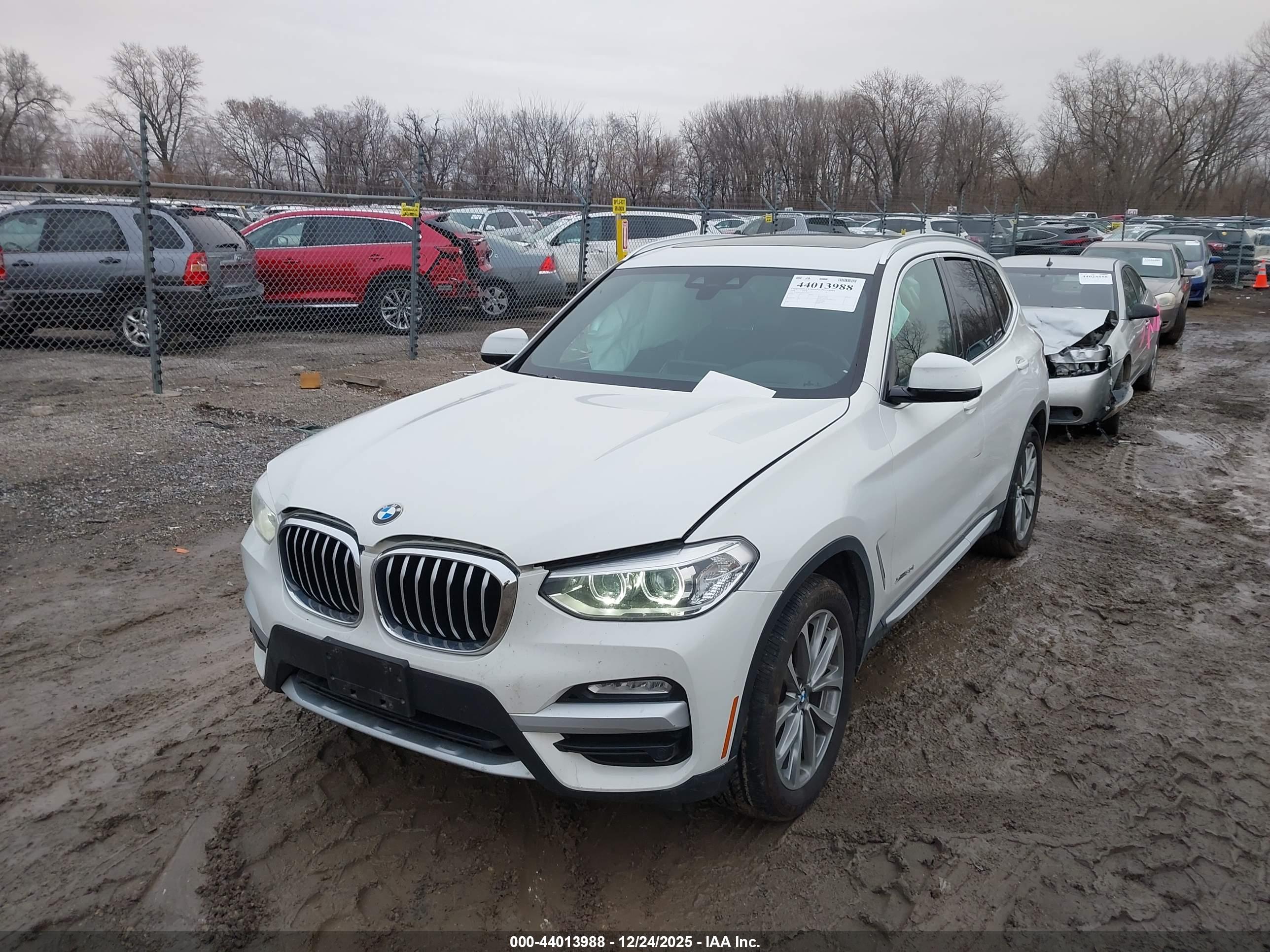 BMW X3 image 2