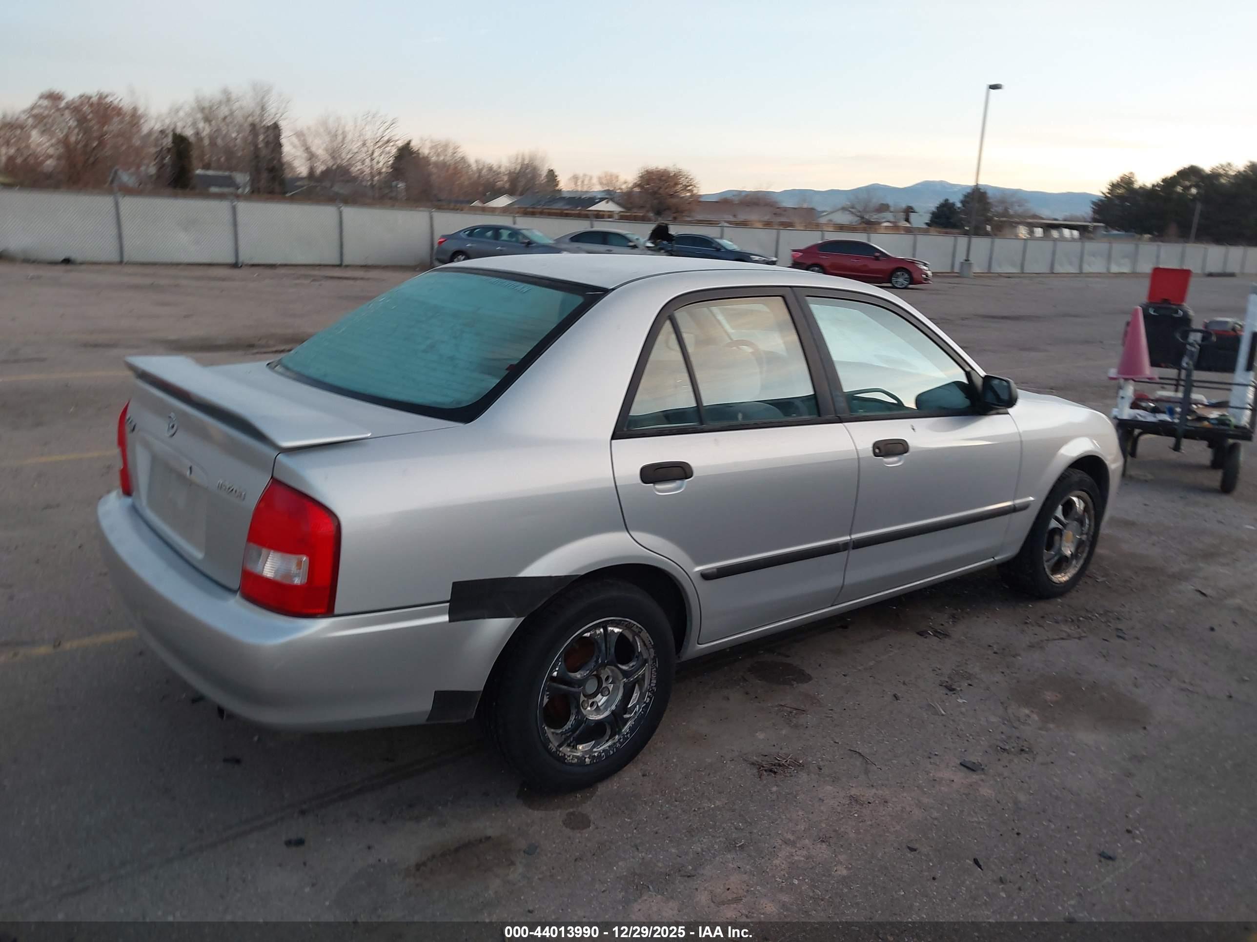 MAZDA PROTEGE image 4