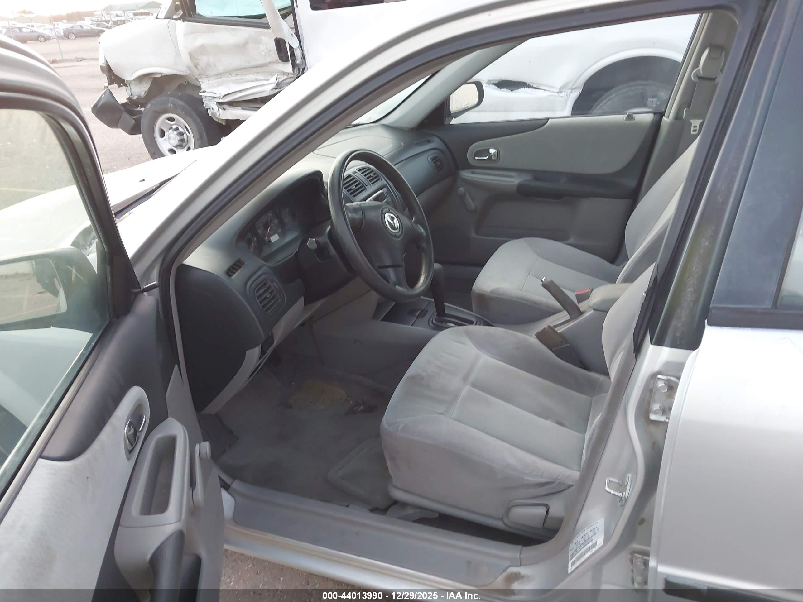 MAZDA PROTEGE image 5