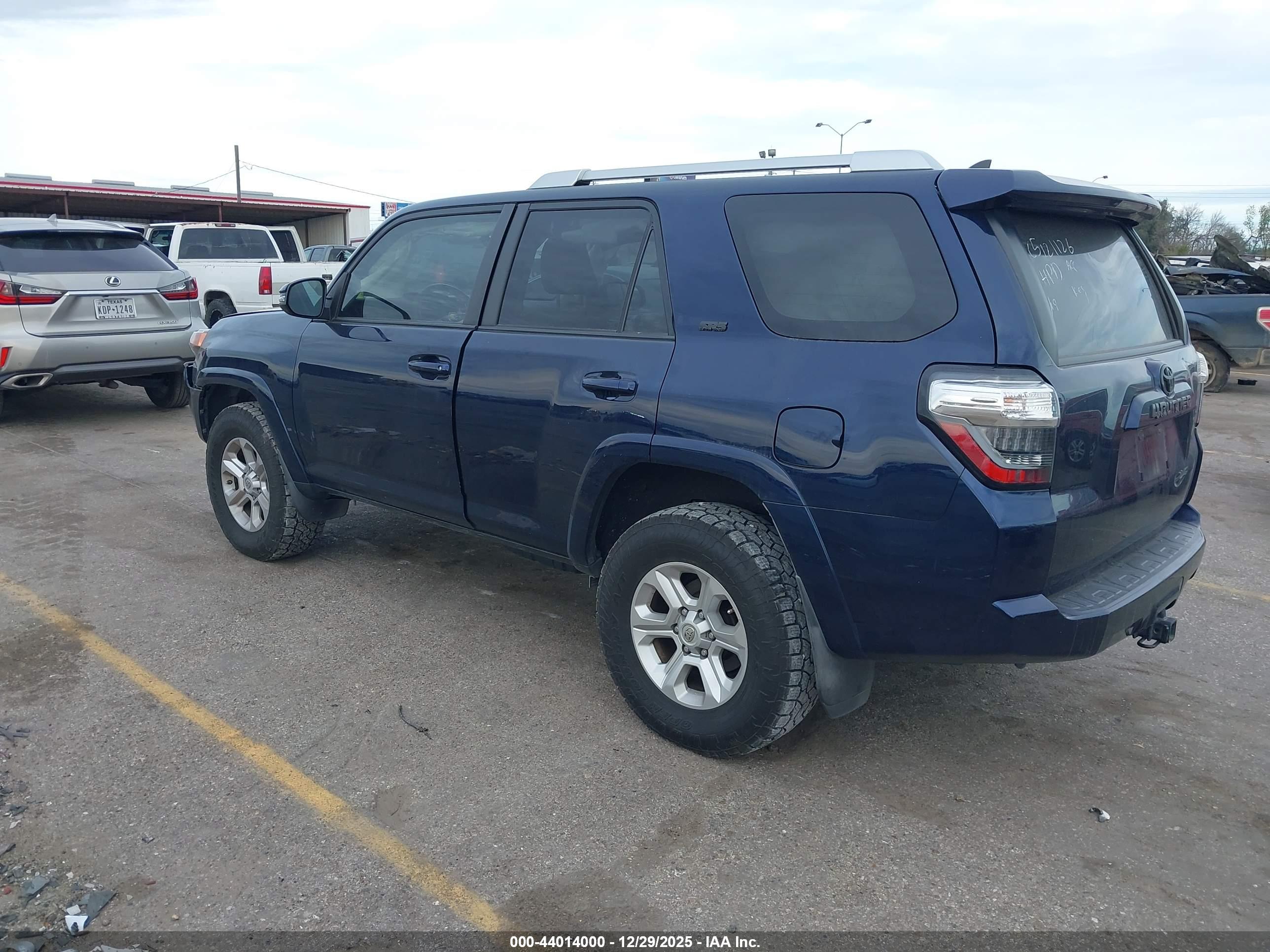 TOYOTA 4RUNNER image 3