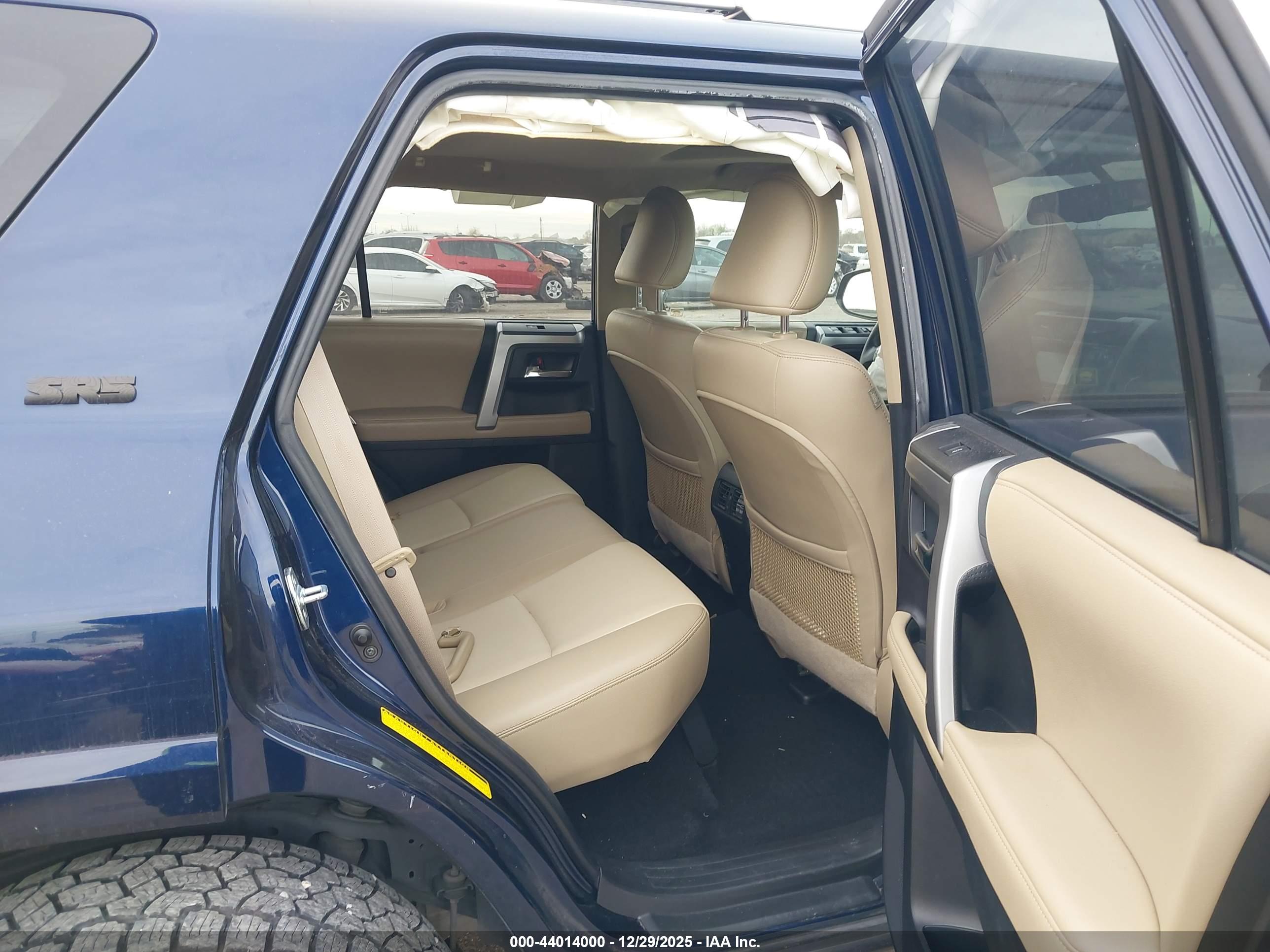TOYOTA 4RUNNER image 8