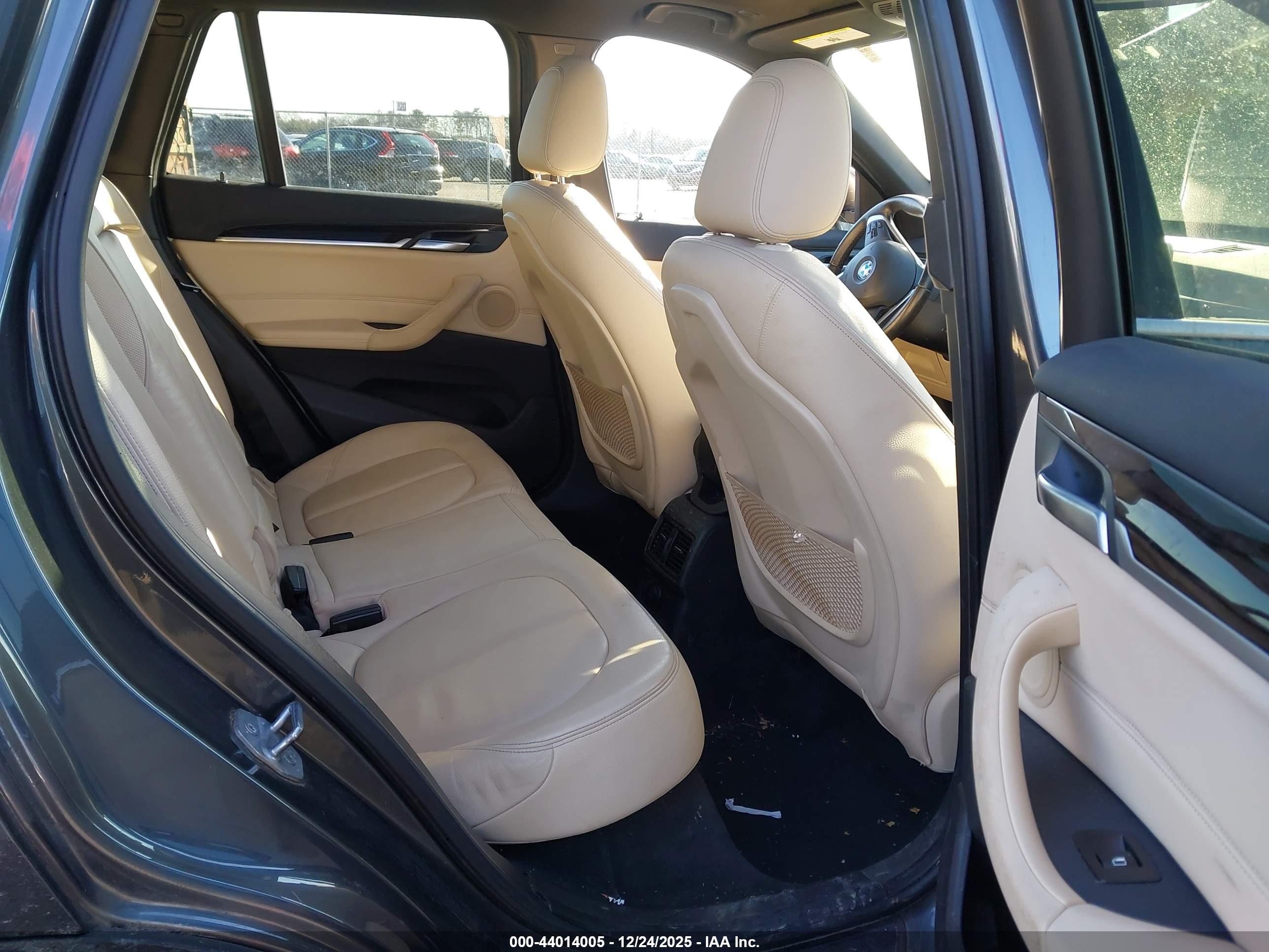 BMW X1 image 8