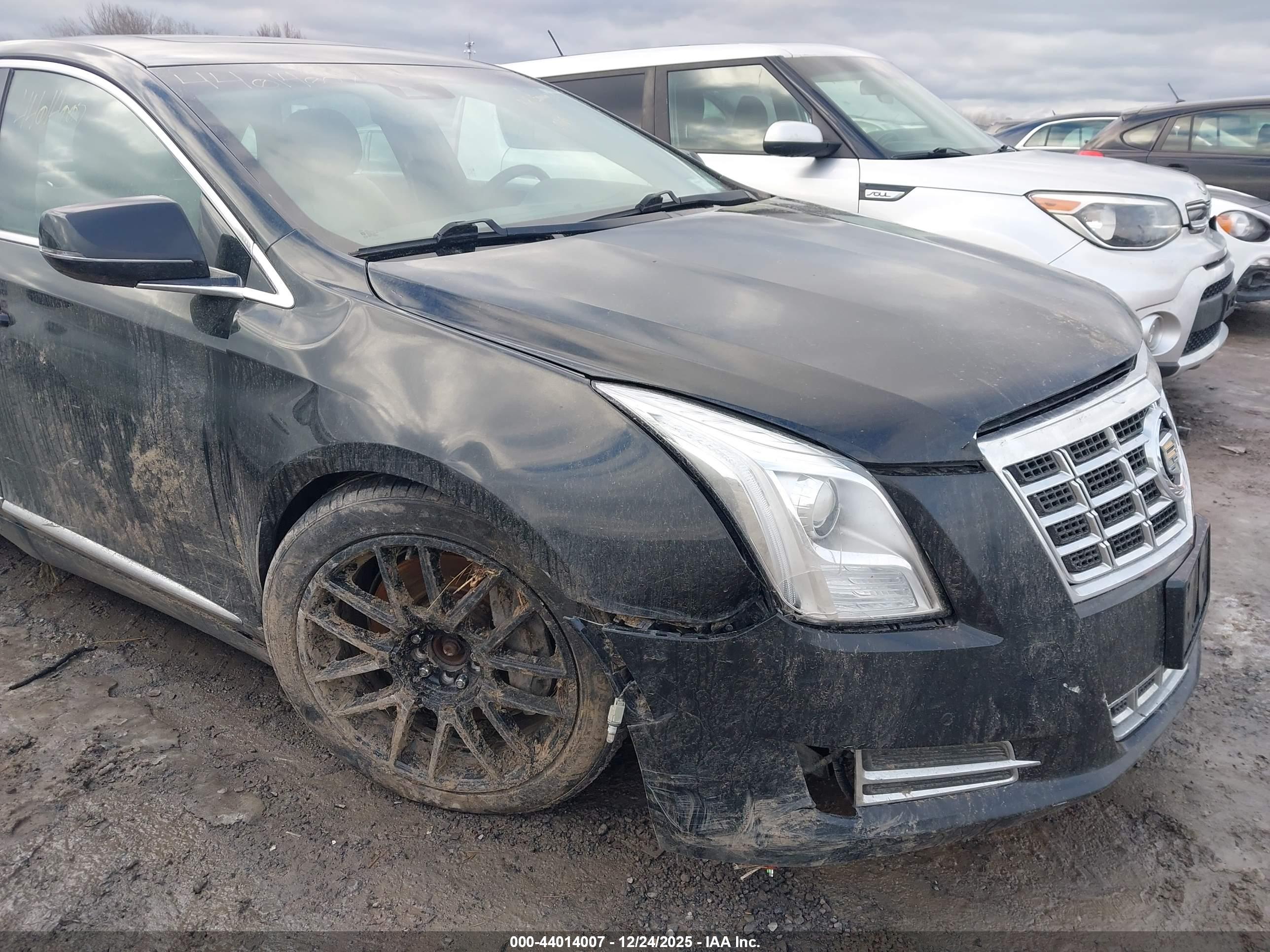 CADILLAC XTS image 6