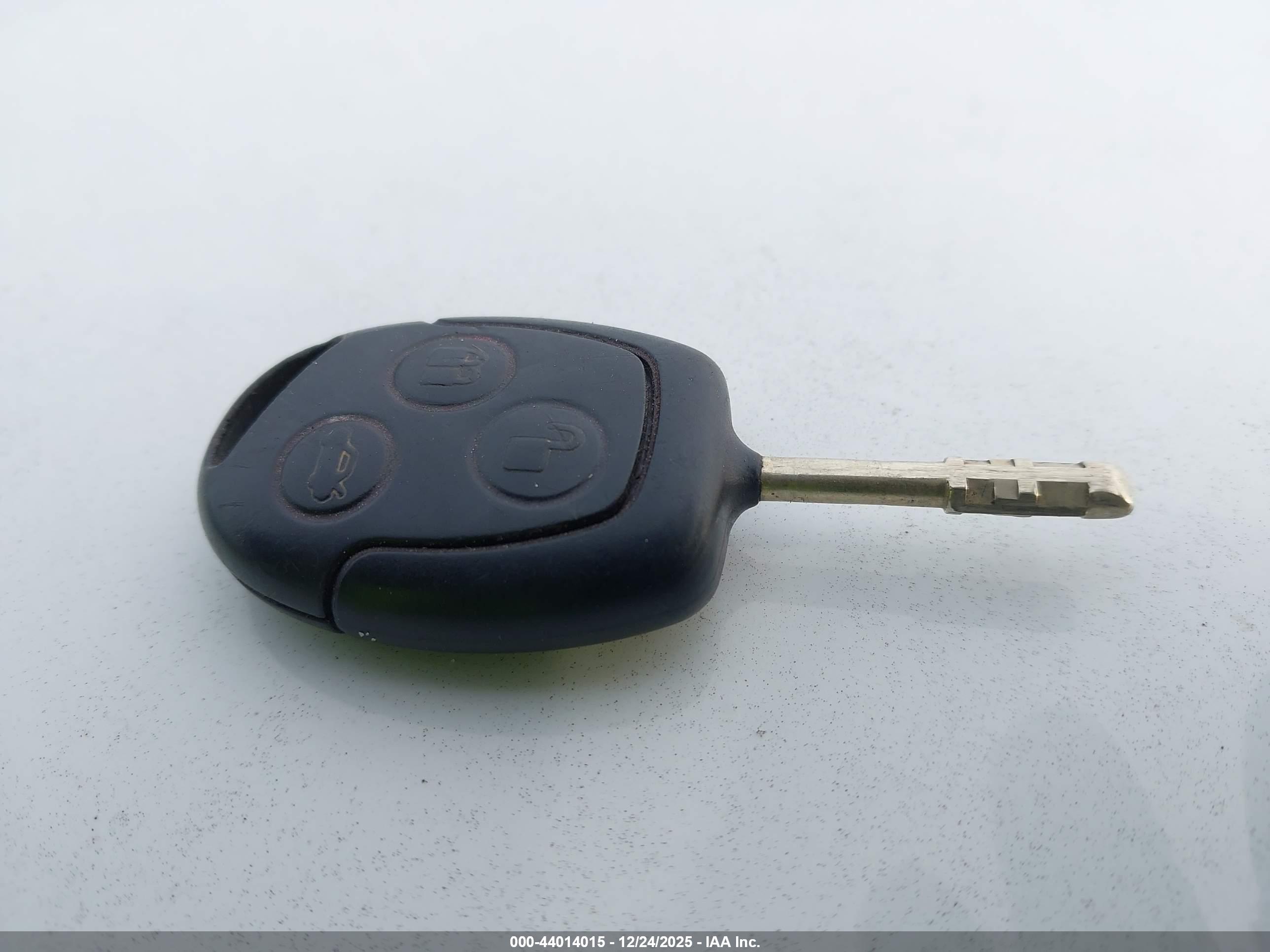 FORD TRANSIT image 11