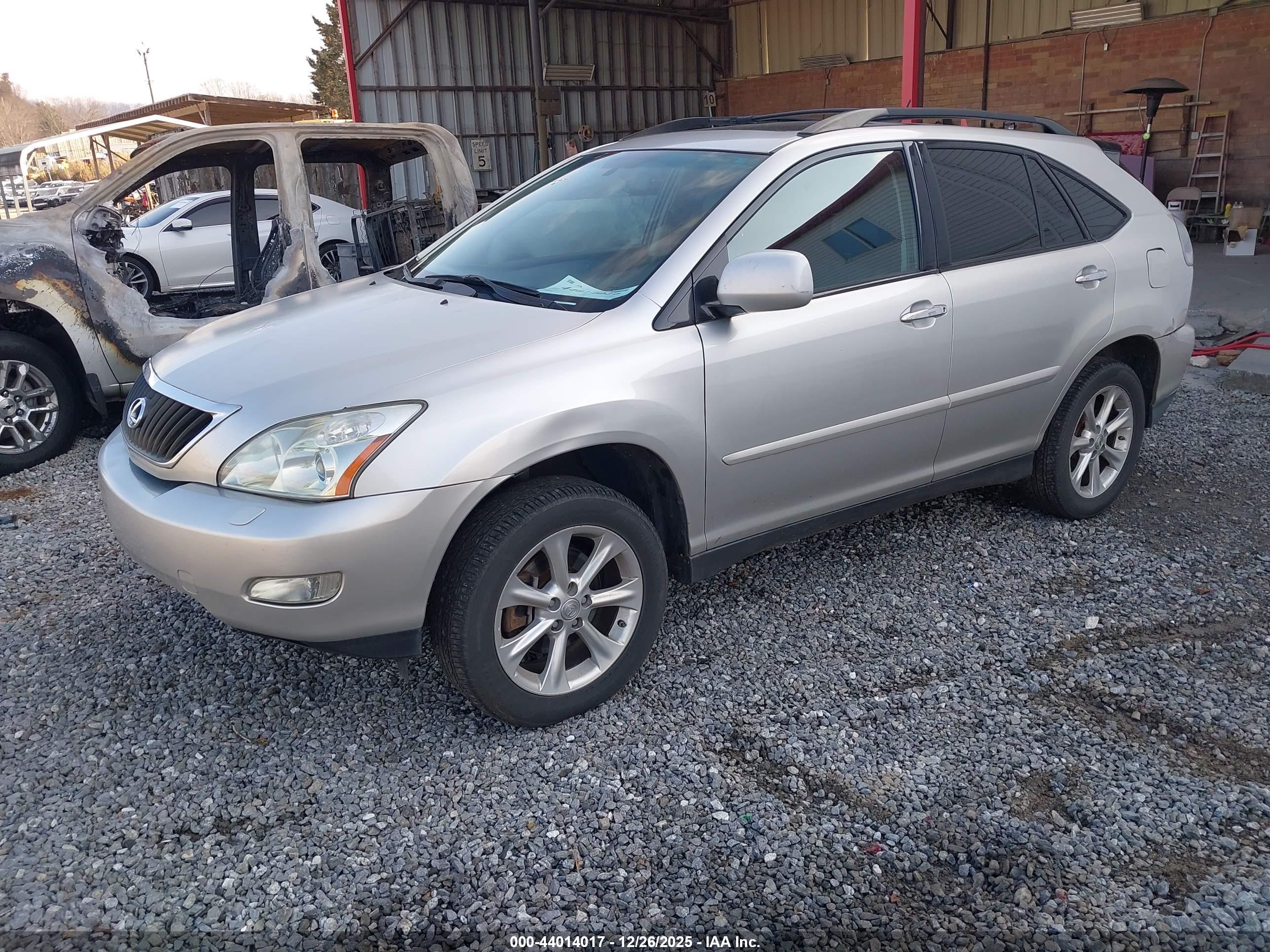 LEXUS RX image 2
