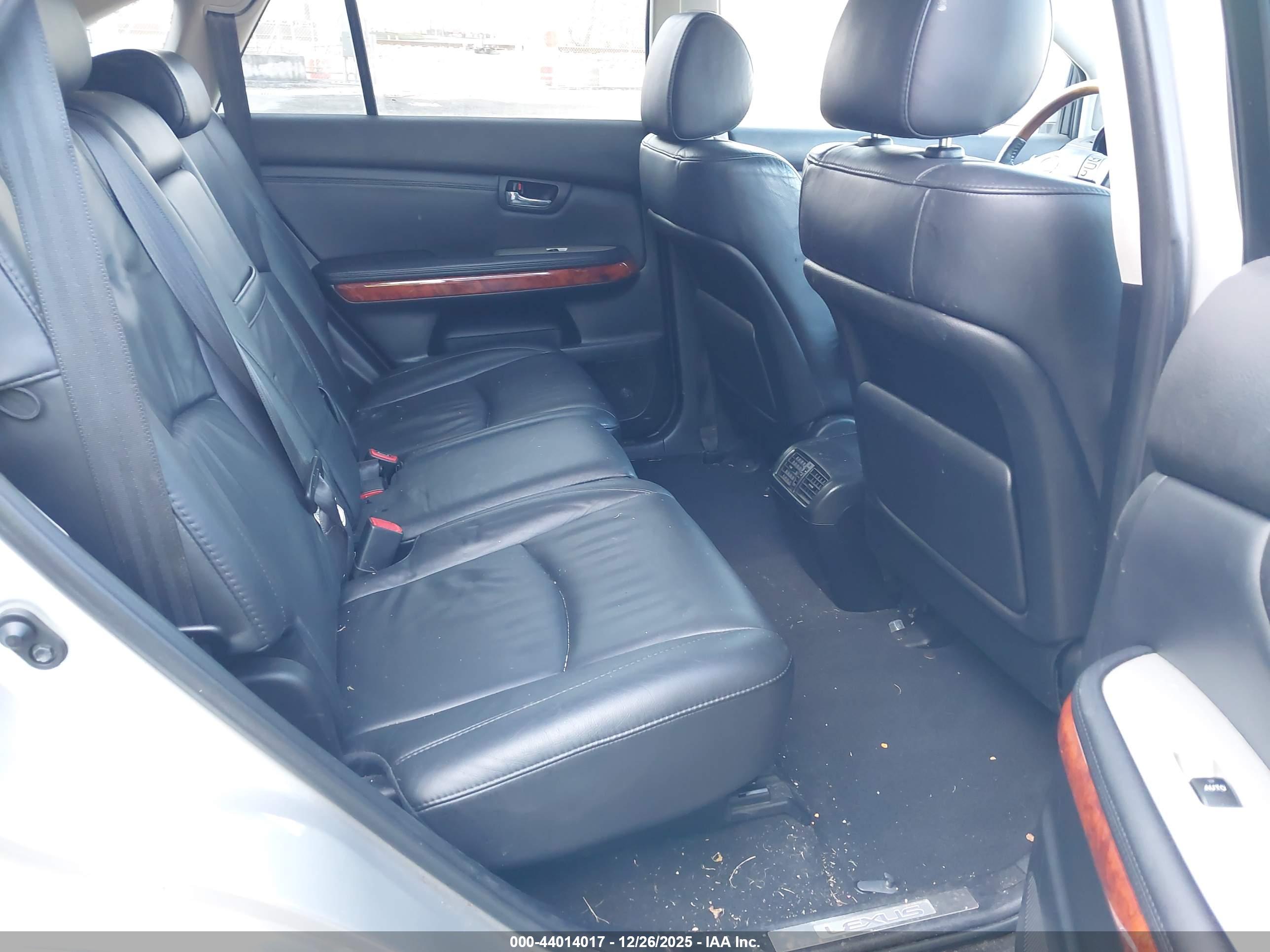 LEXUS RX image 8