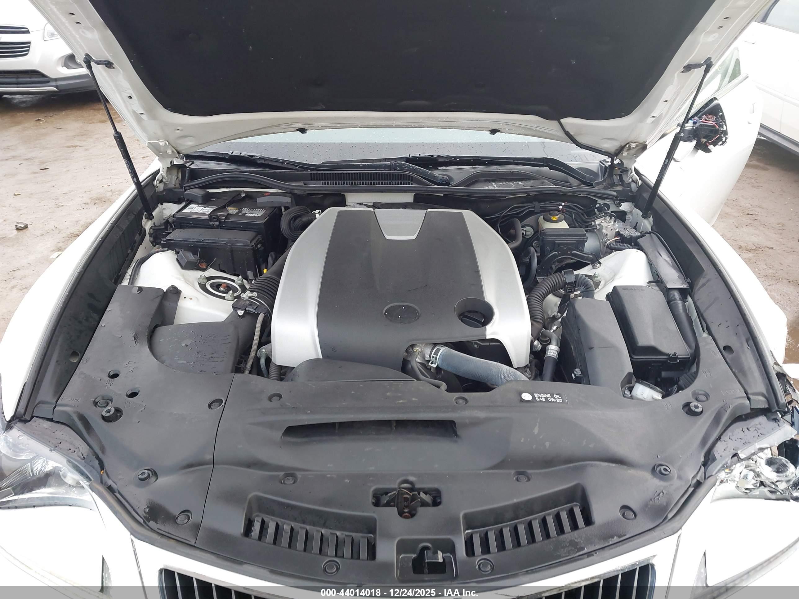 LEXUS RC image 10