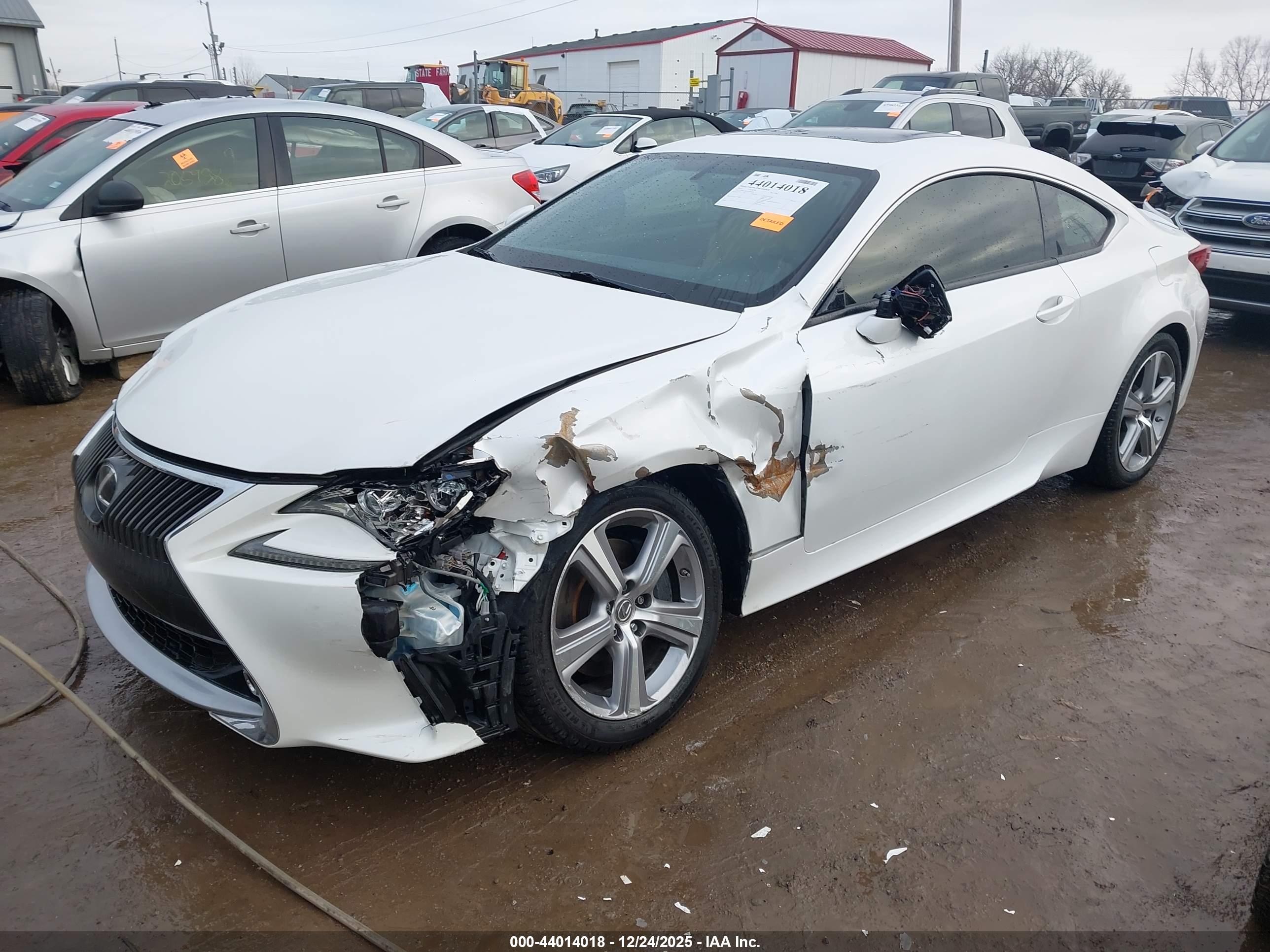 LEXUS RC image 2
