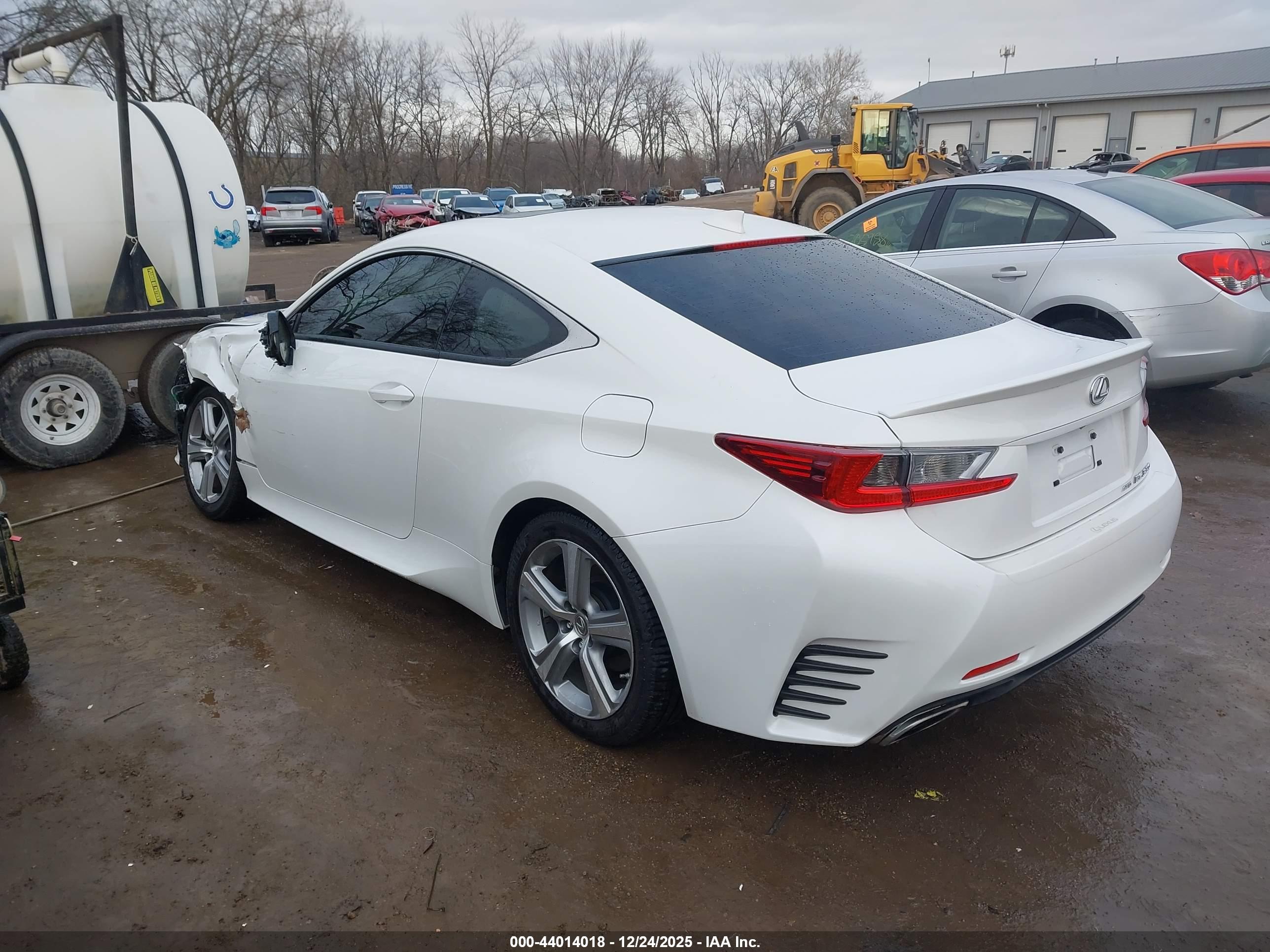 LEXUS RC image 3