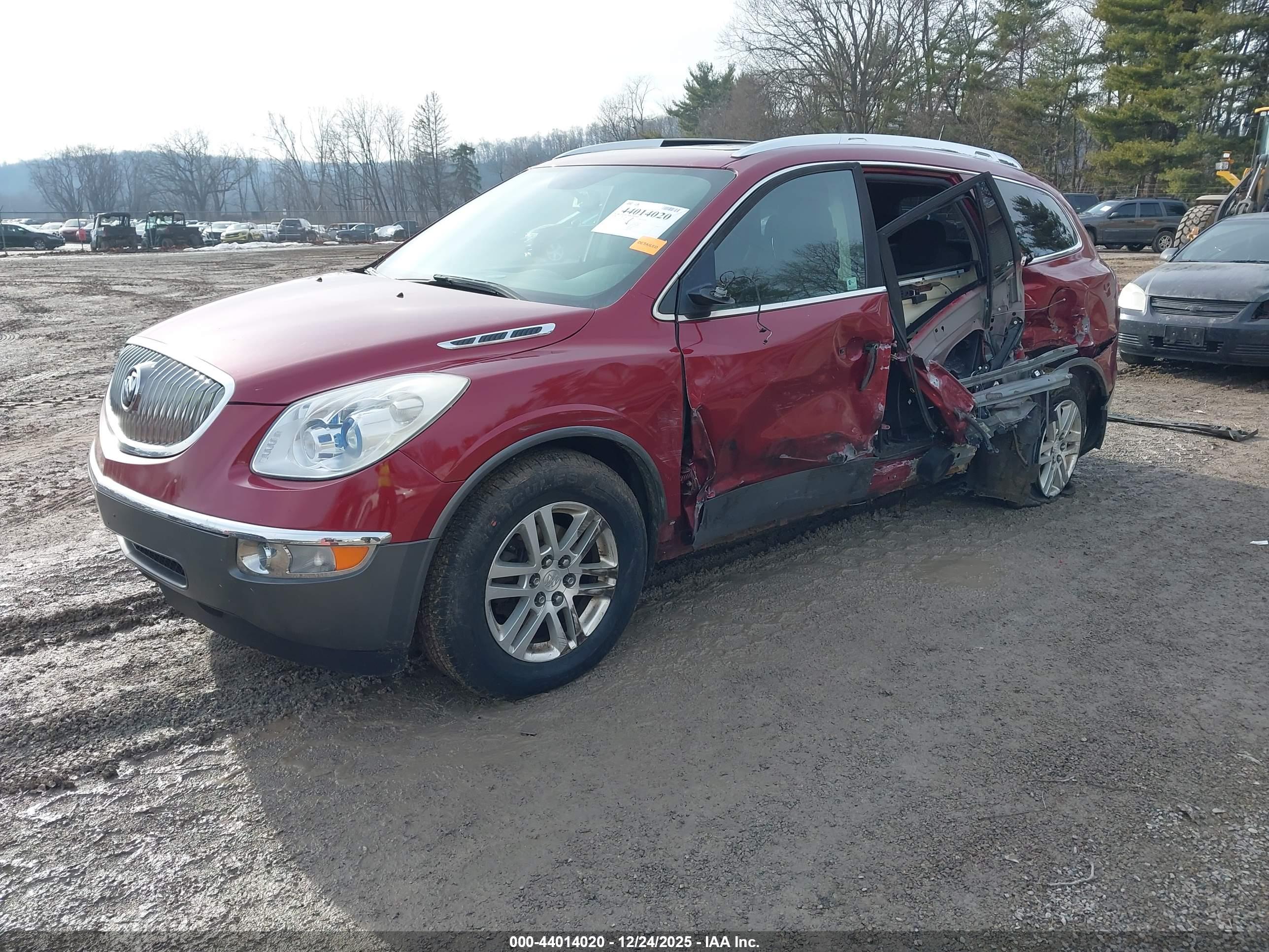 BUICK ENCLAVE image 2