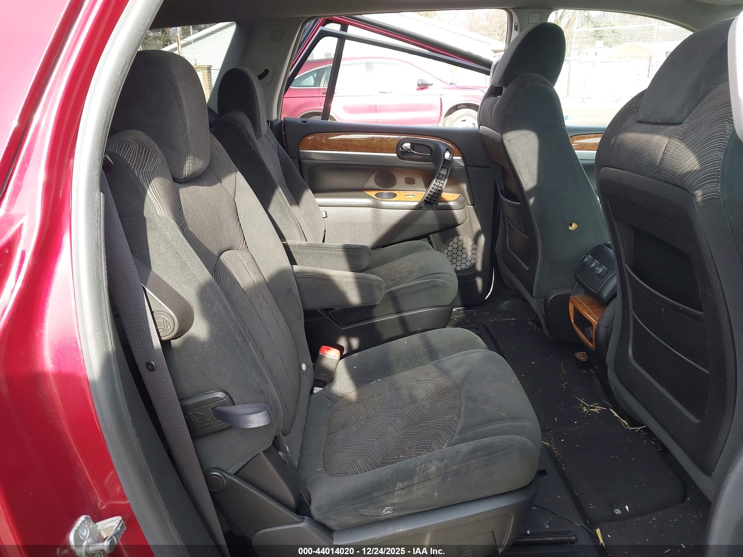 BUICK ENCLAVE image 8