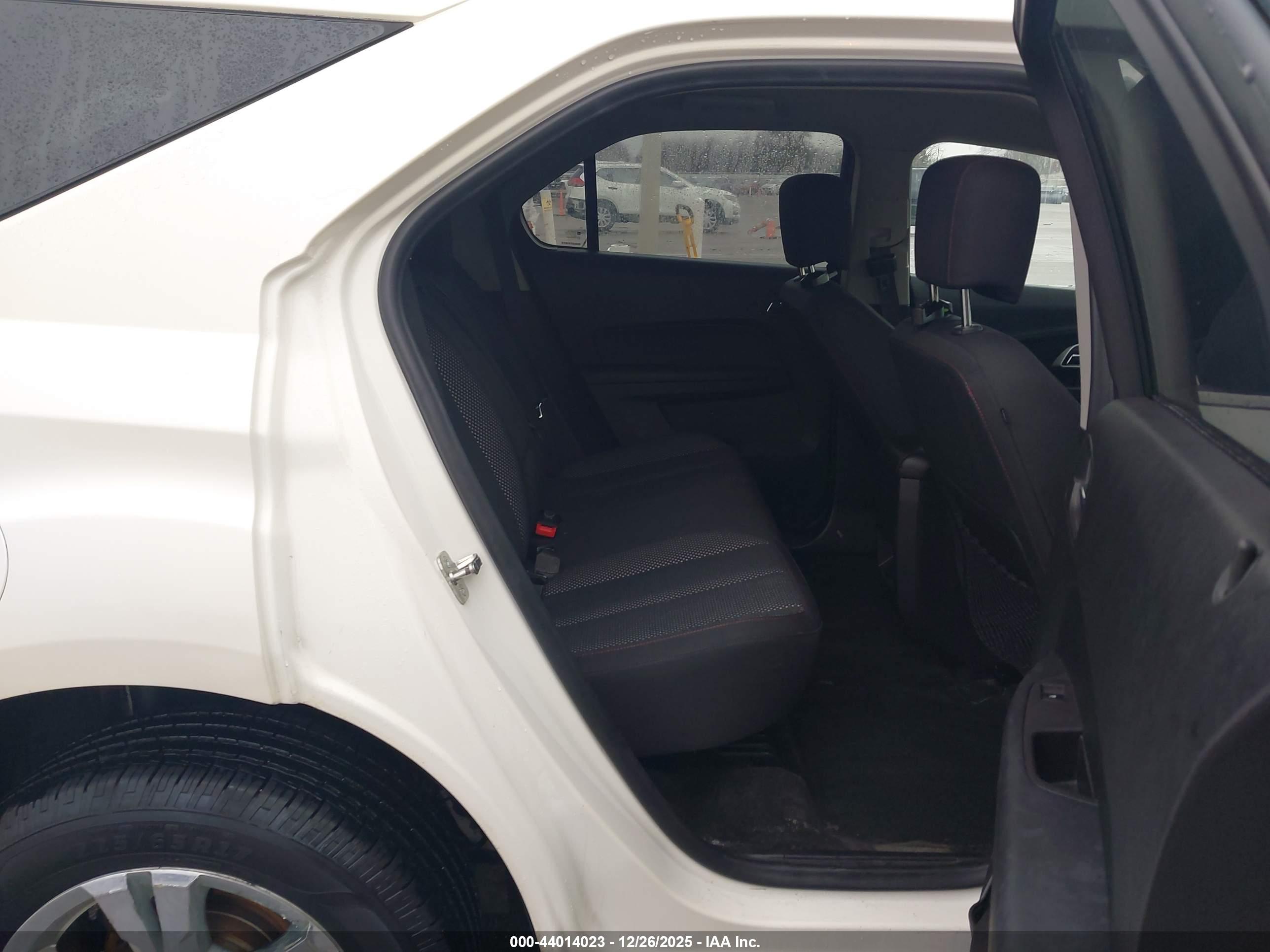 CHEVROLET EQUINOX image 8