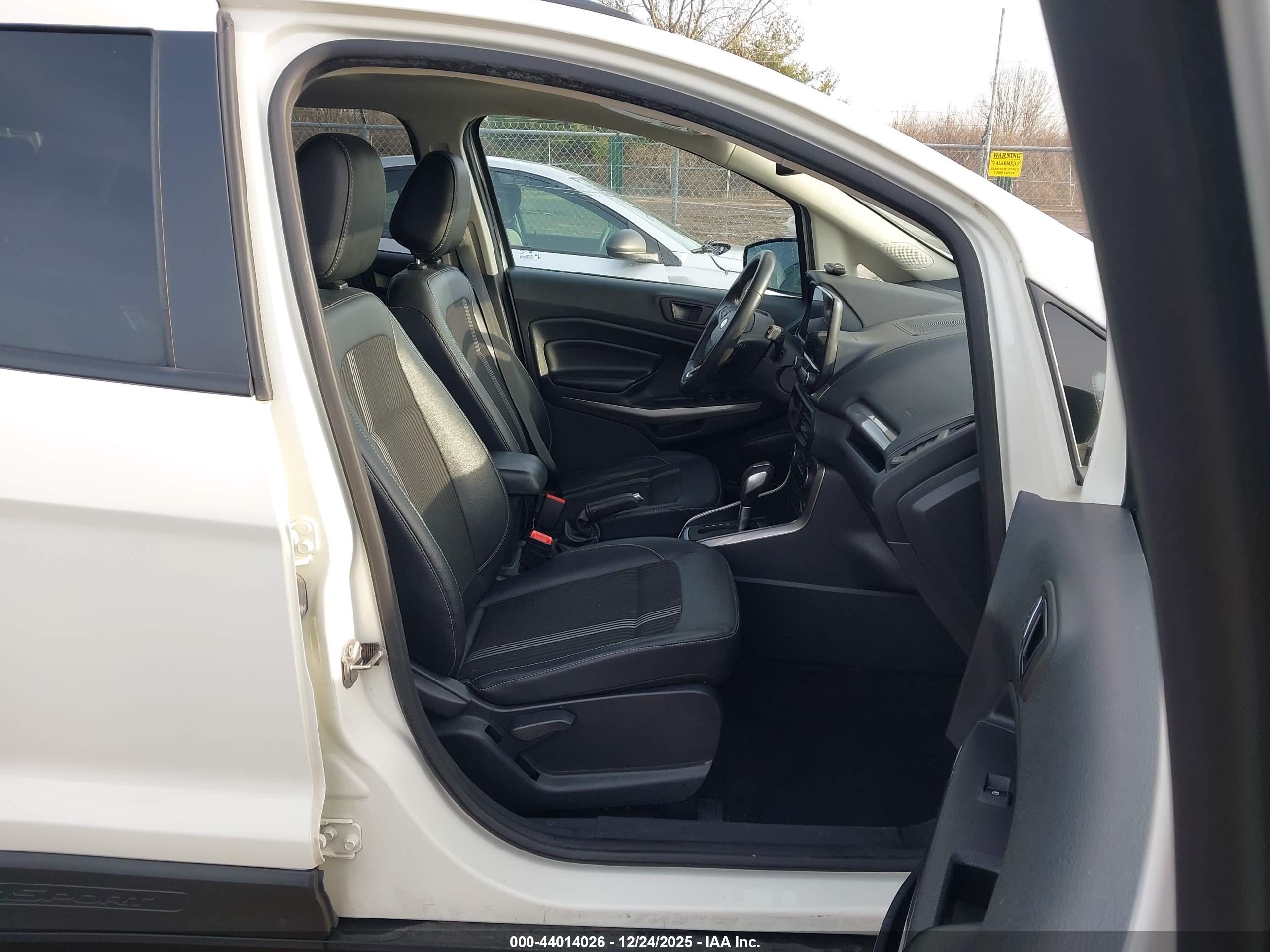 FORD ECOSPORT image 5