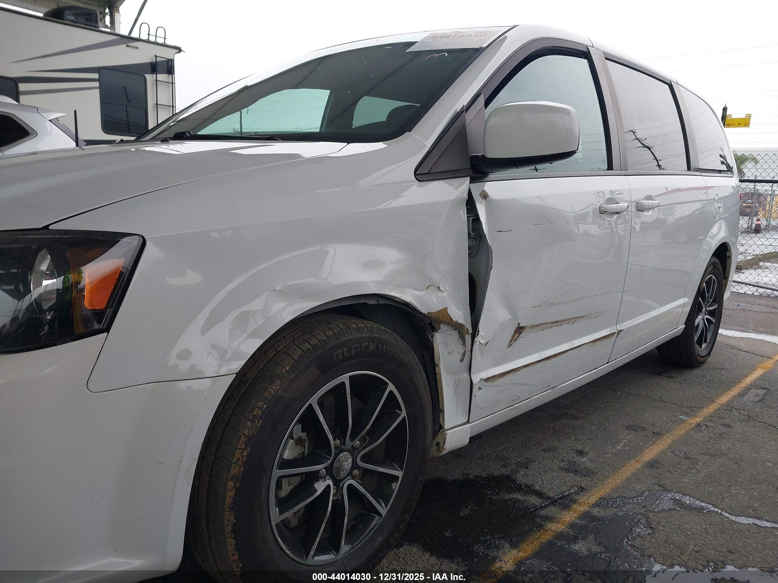 DODGE GRAND image 6