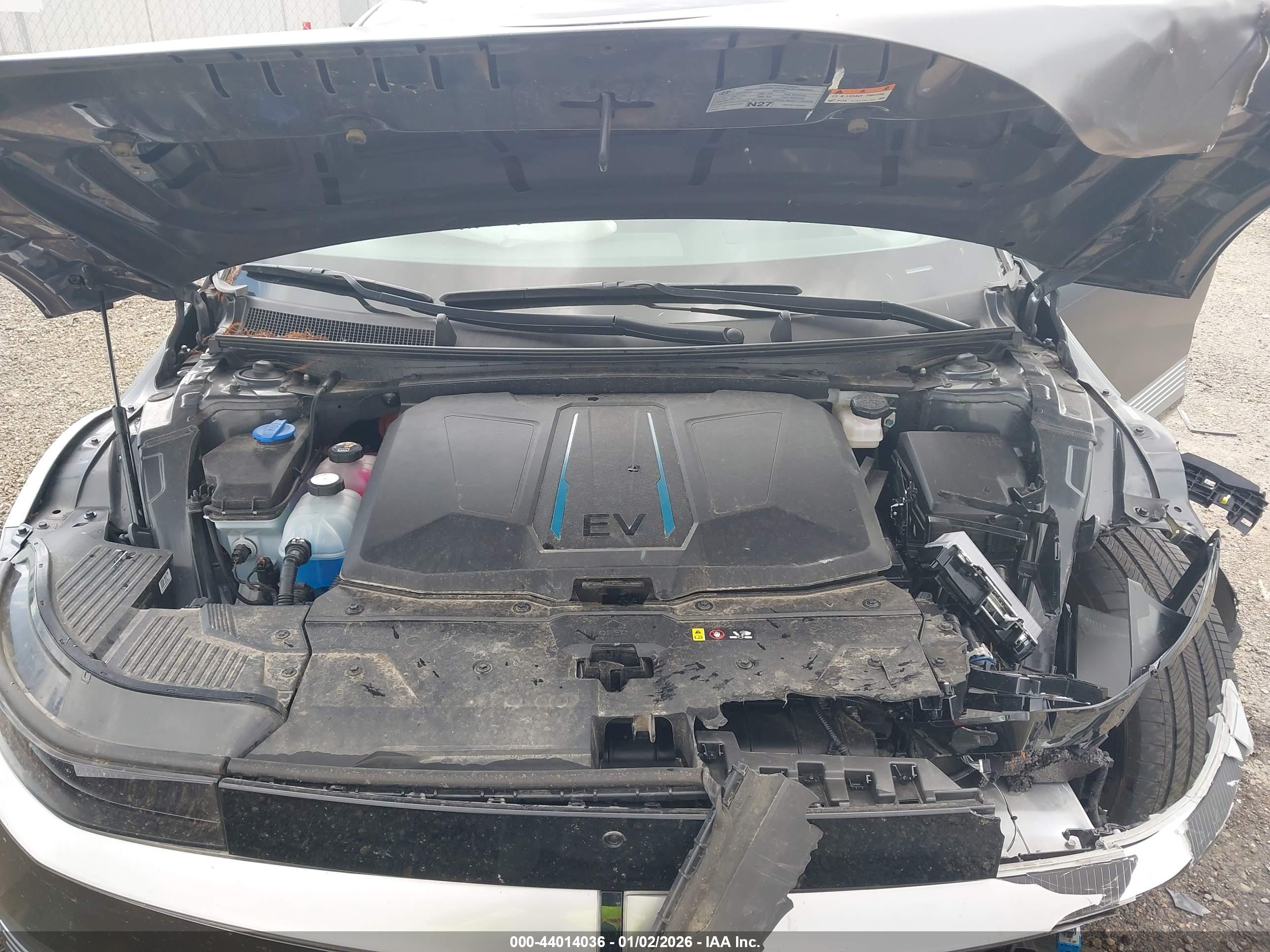 HYUNDAI IONIQ image 10