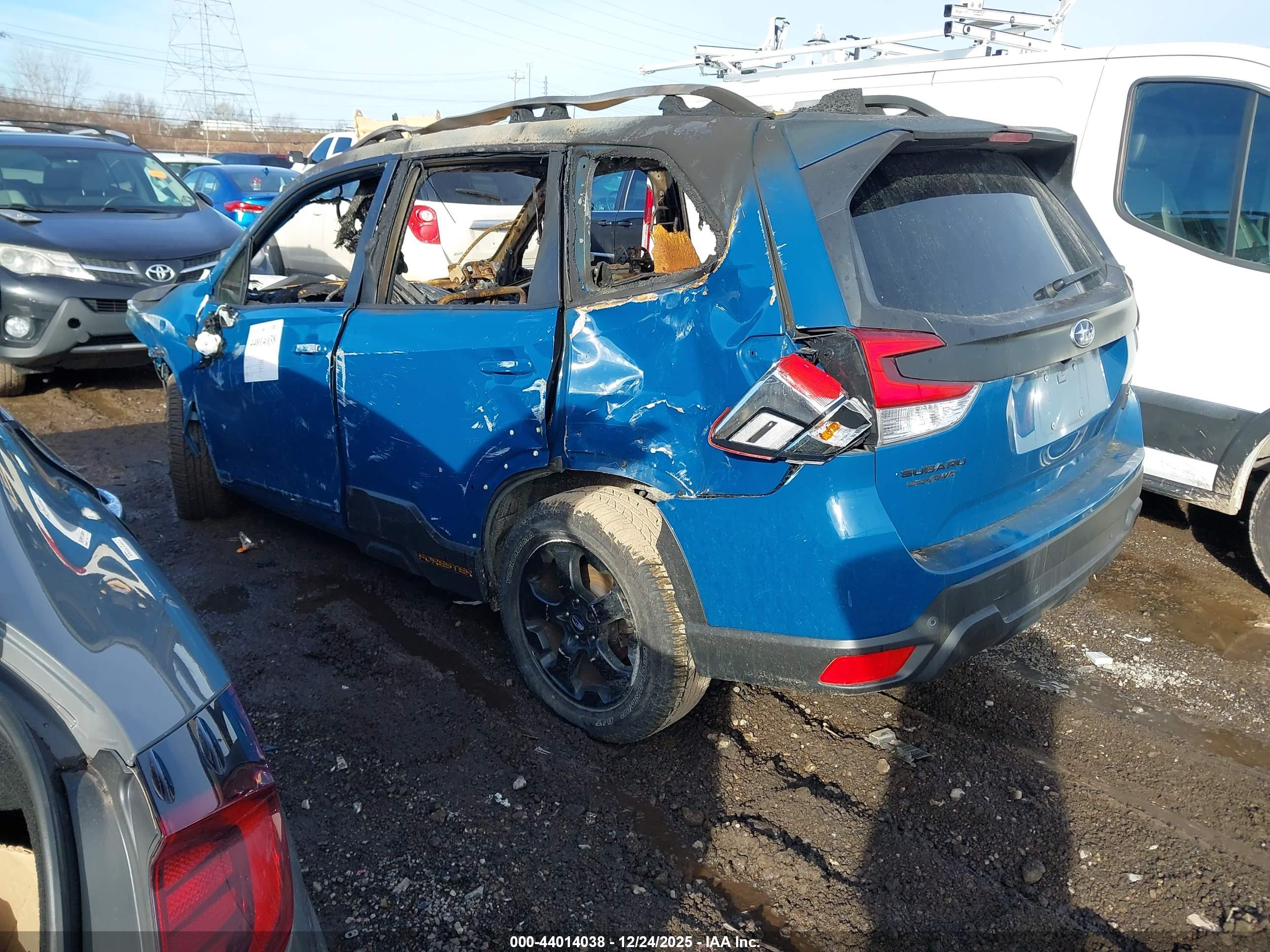 SUBARU FORESTER image 3