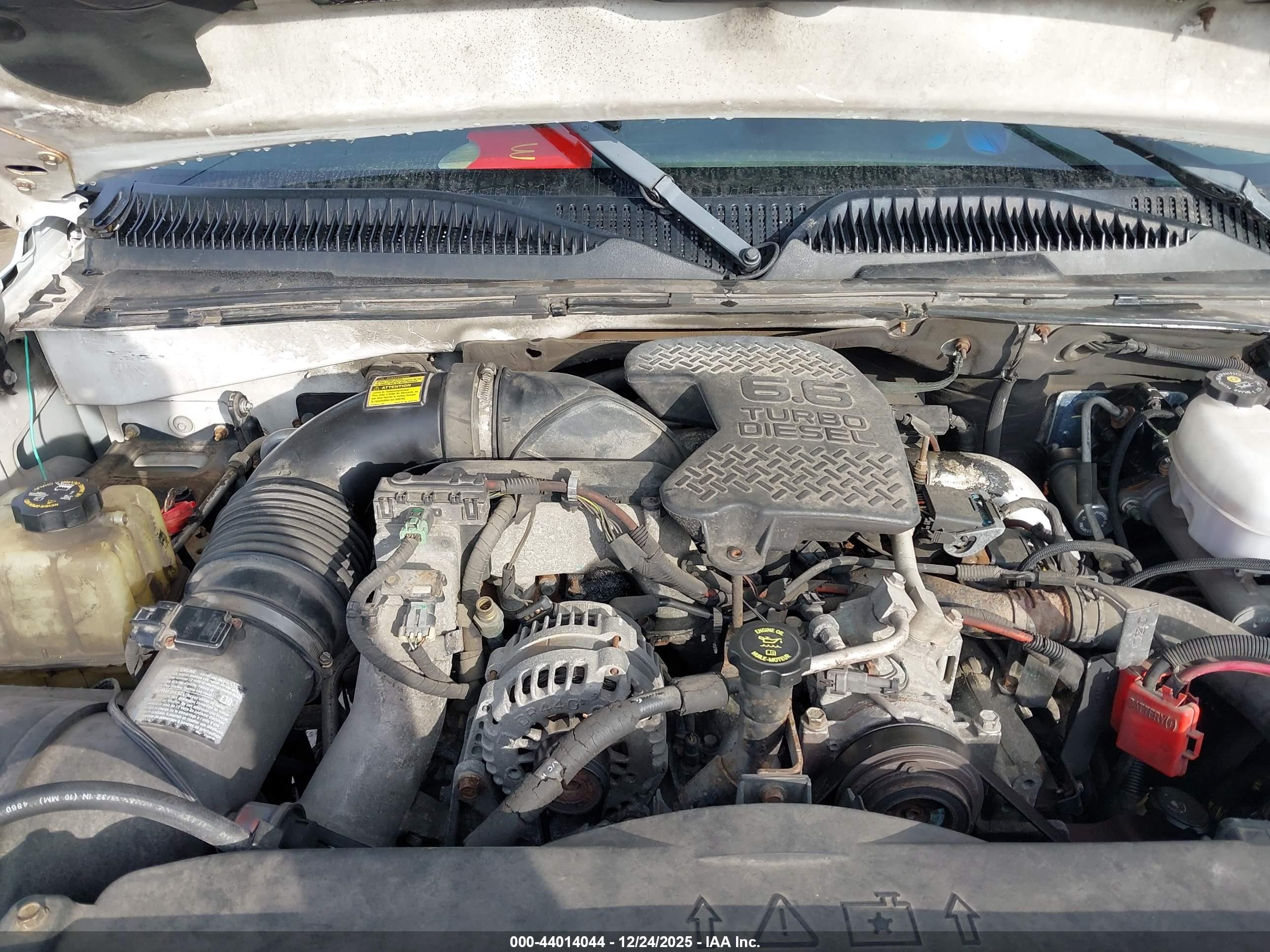 CHEVROLET SILVERADO image 10