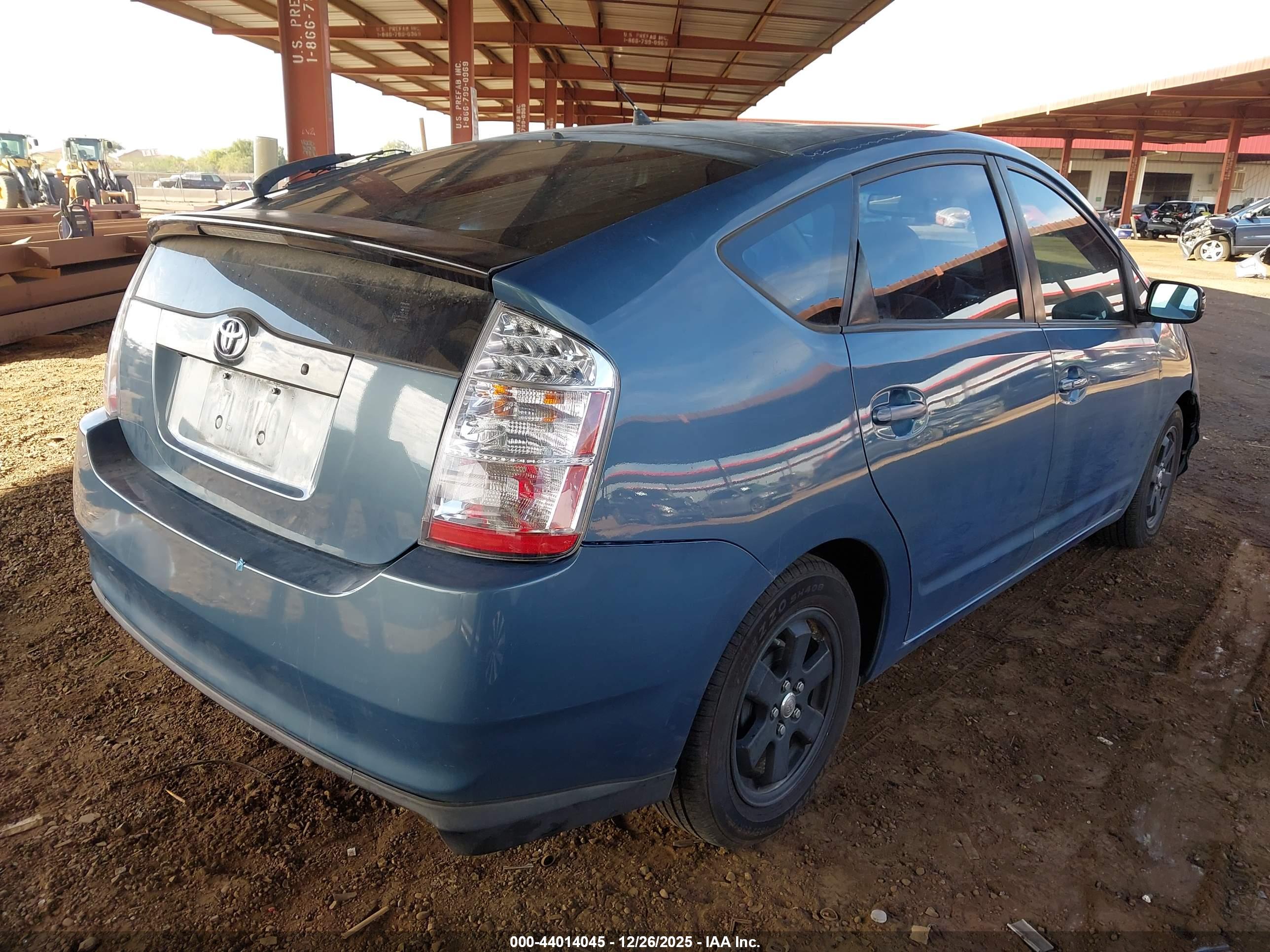 TOYOTA PRIUS image 4