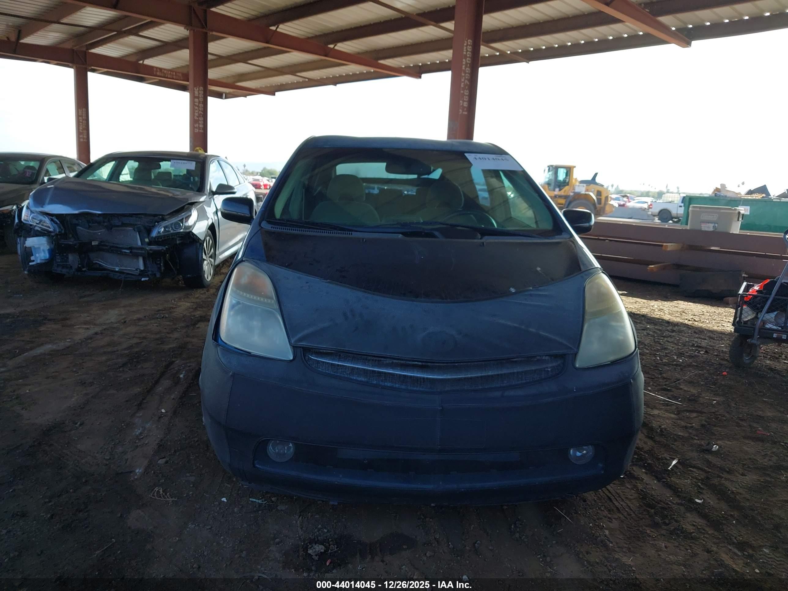TOYOTA PRIUS image 6