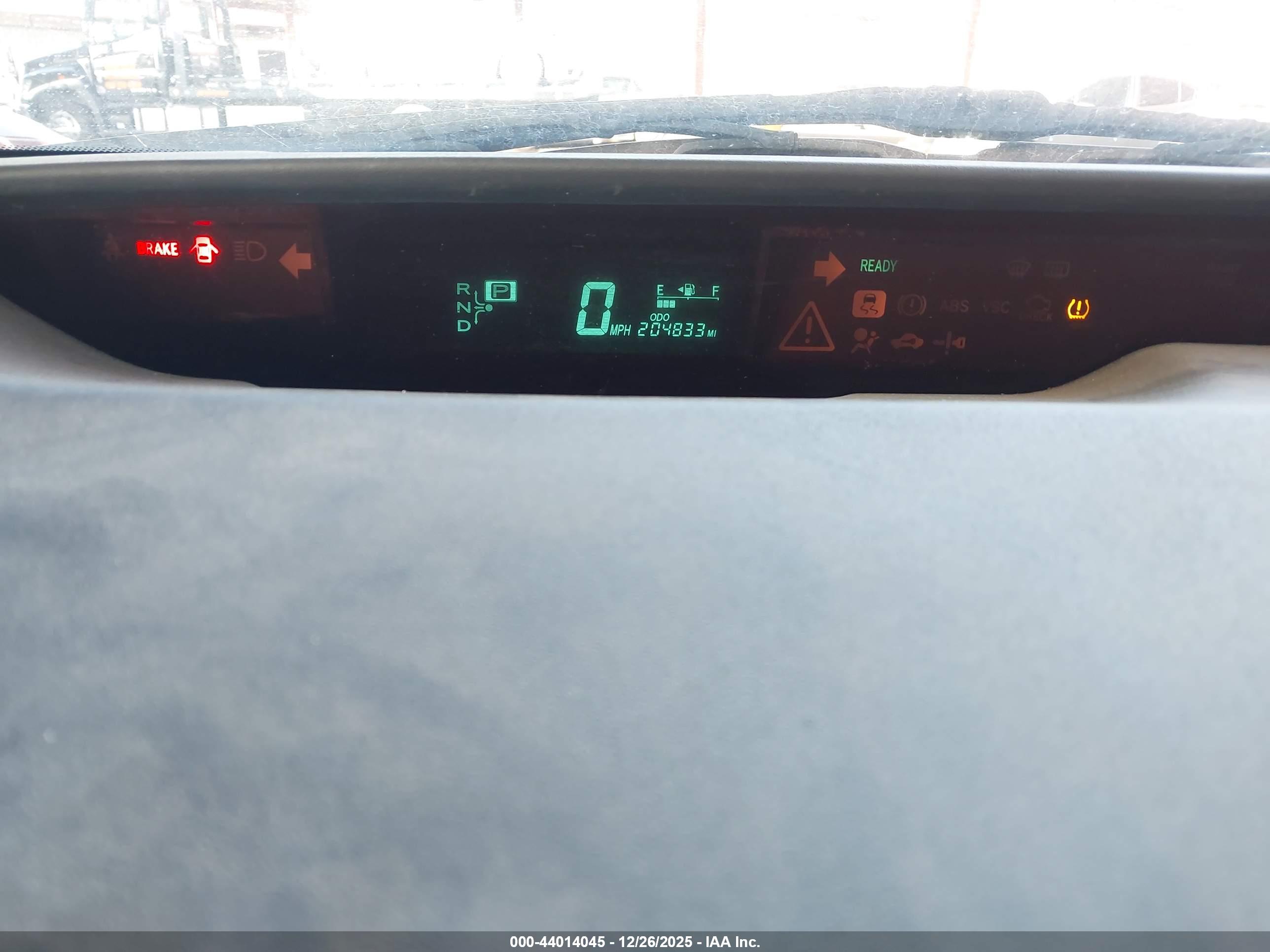 TOYOTA PRIUS image 7