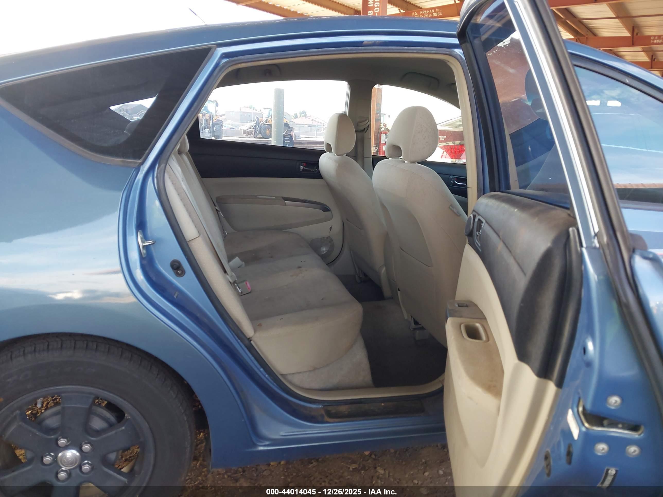 TOYOTA PRIUS image 8