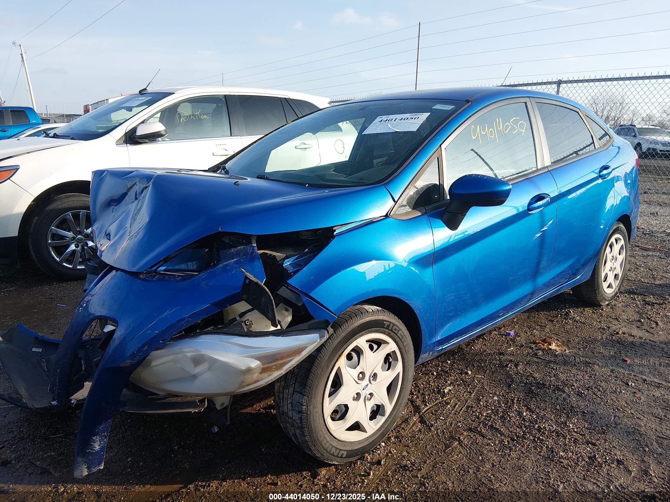 FORD FIESTA image 2