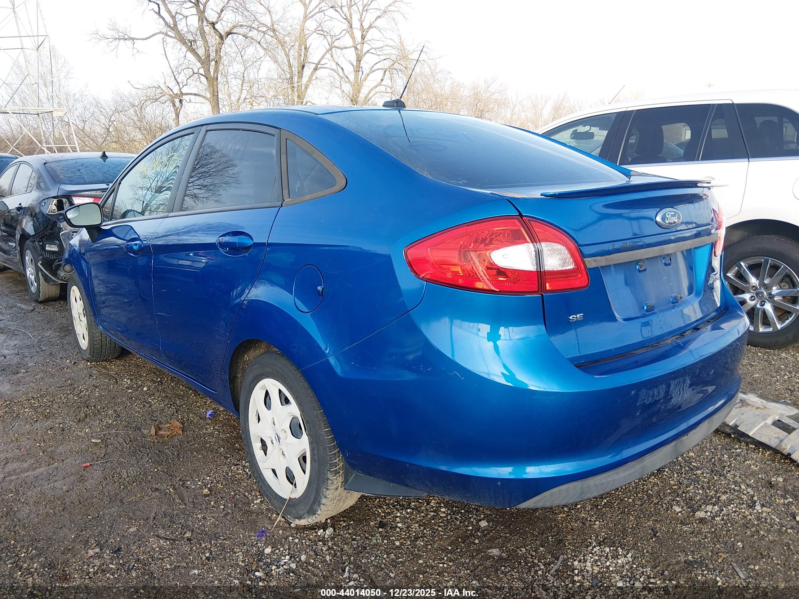 FORD FIESTA image 3