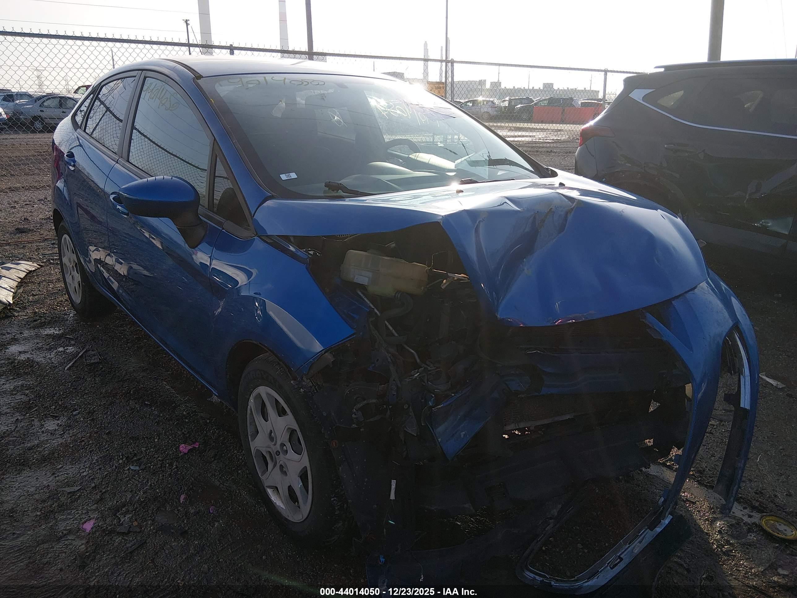 FORD FIESTA image 6