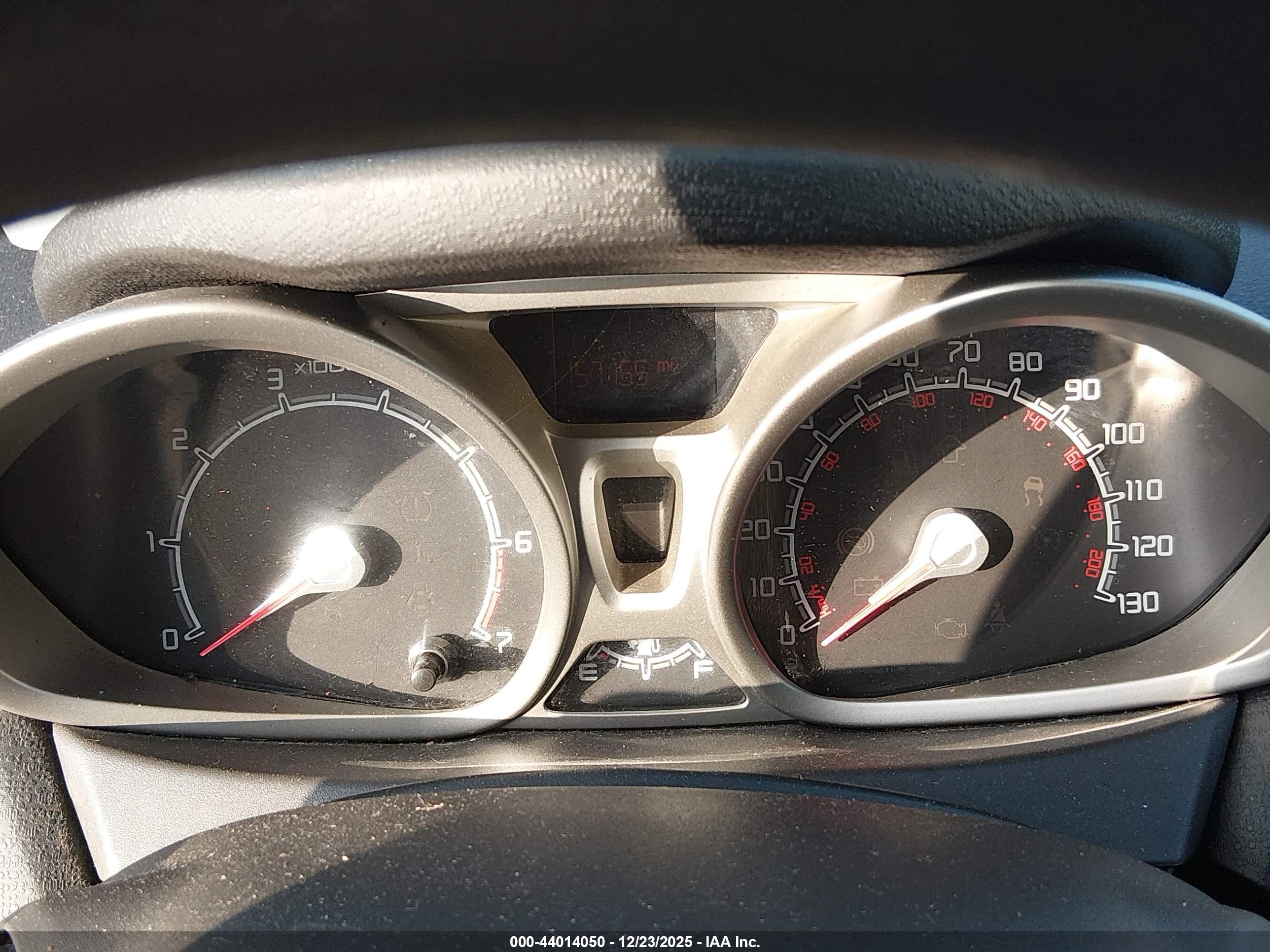 FORD FIESTA image 7