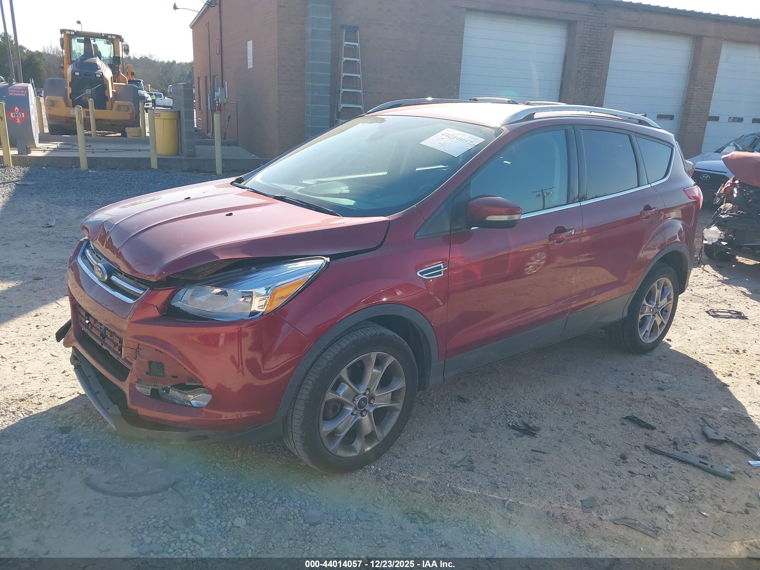 FORD ESCAPE image 2