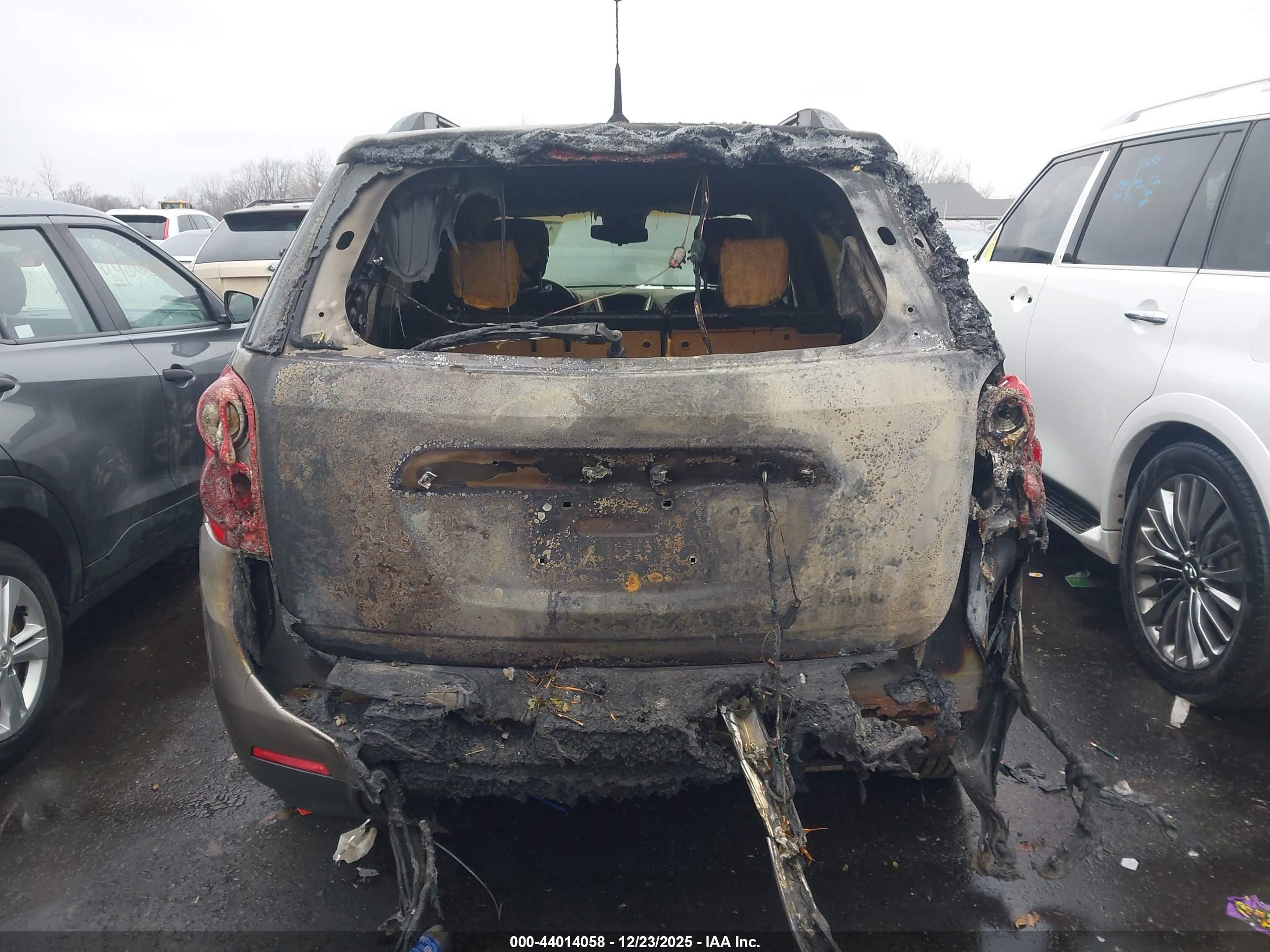 CHEVROLET EQUINOX image 6