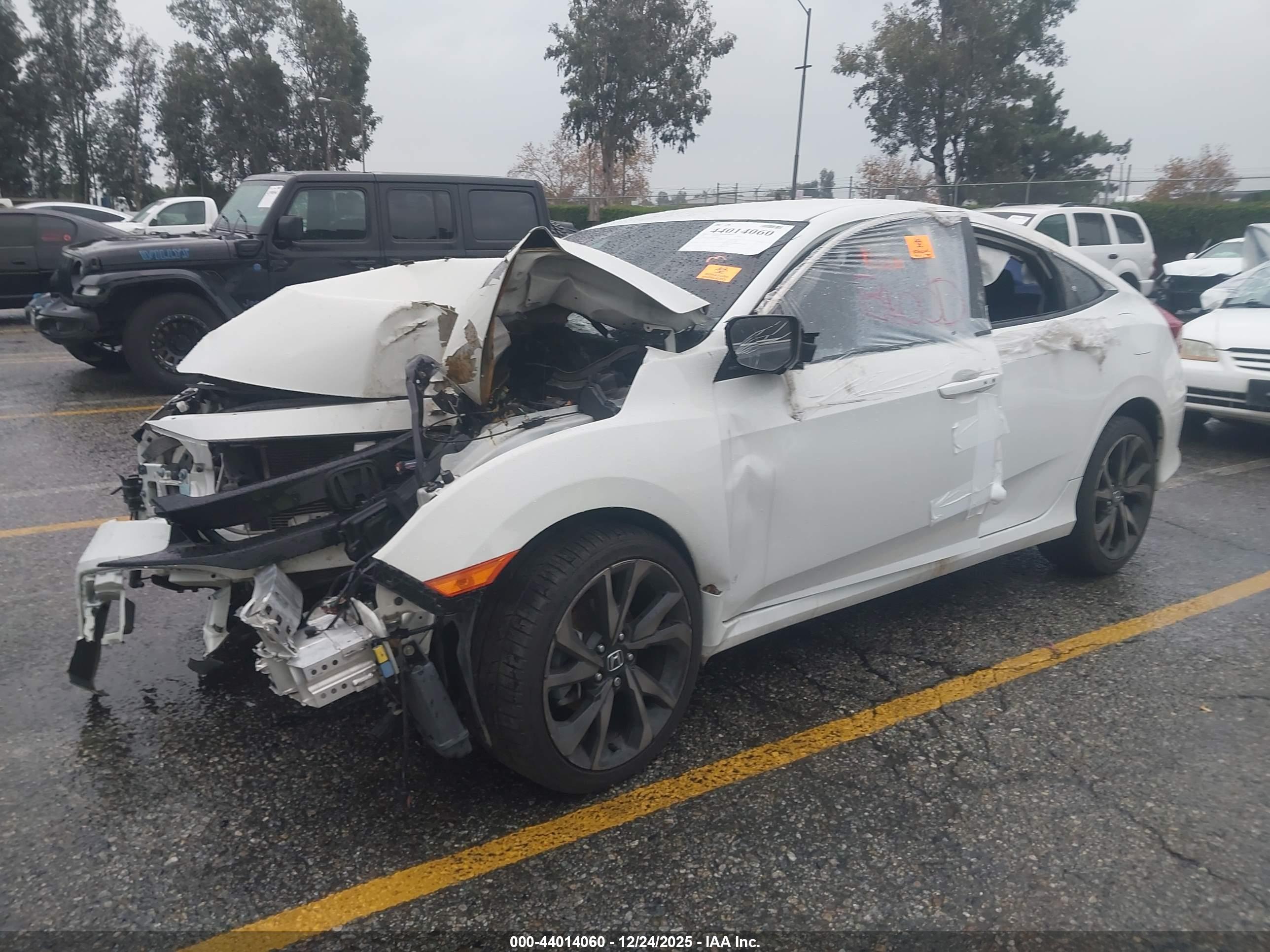 HONDA CIVIC image 2