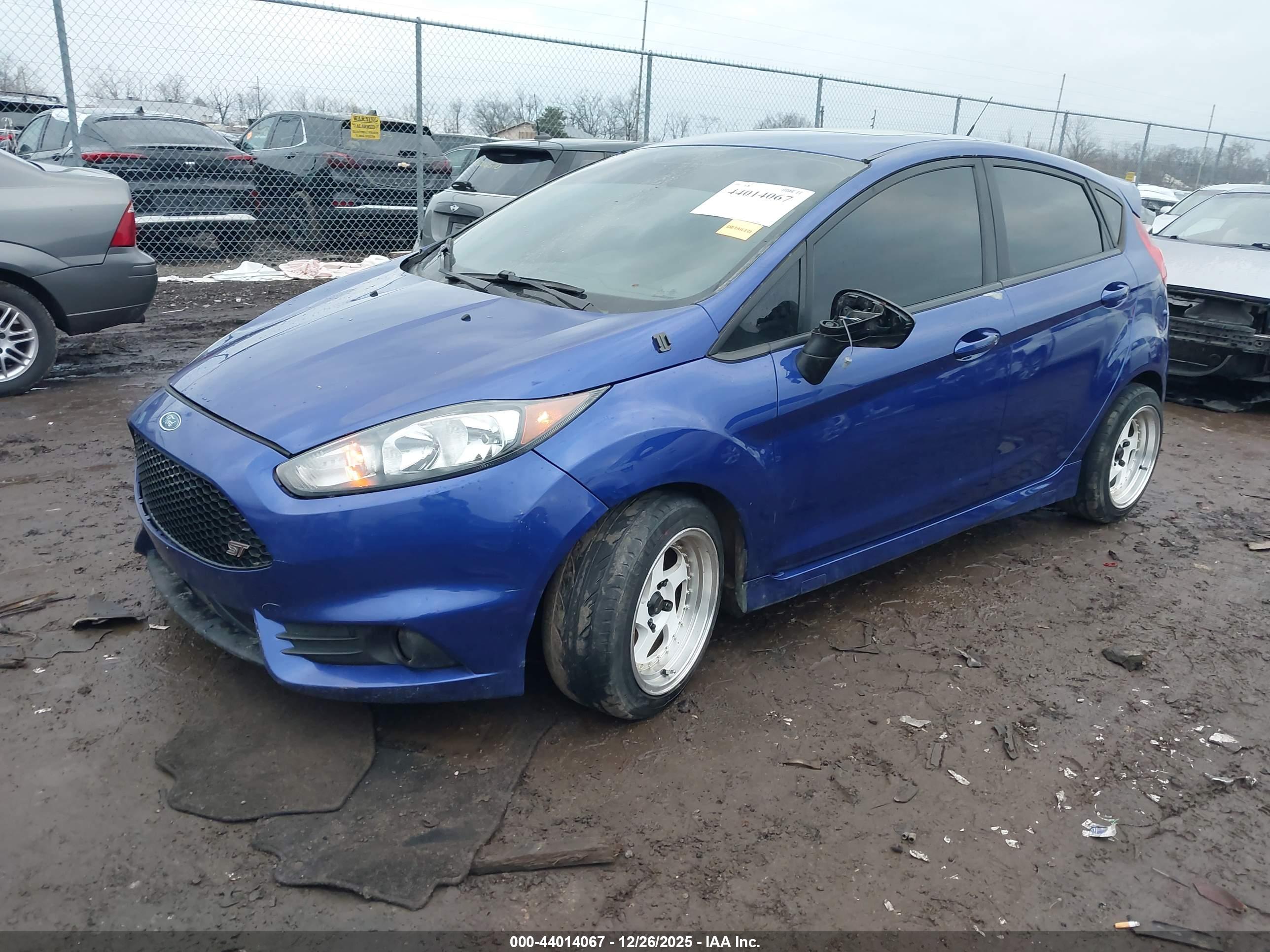 FORD FIESTA image 2