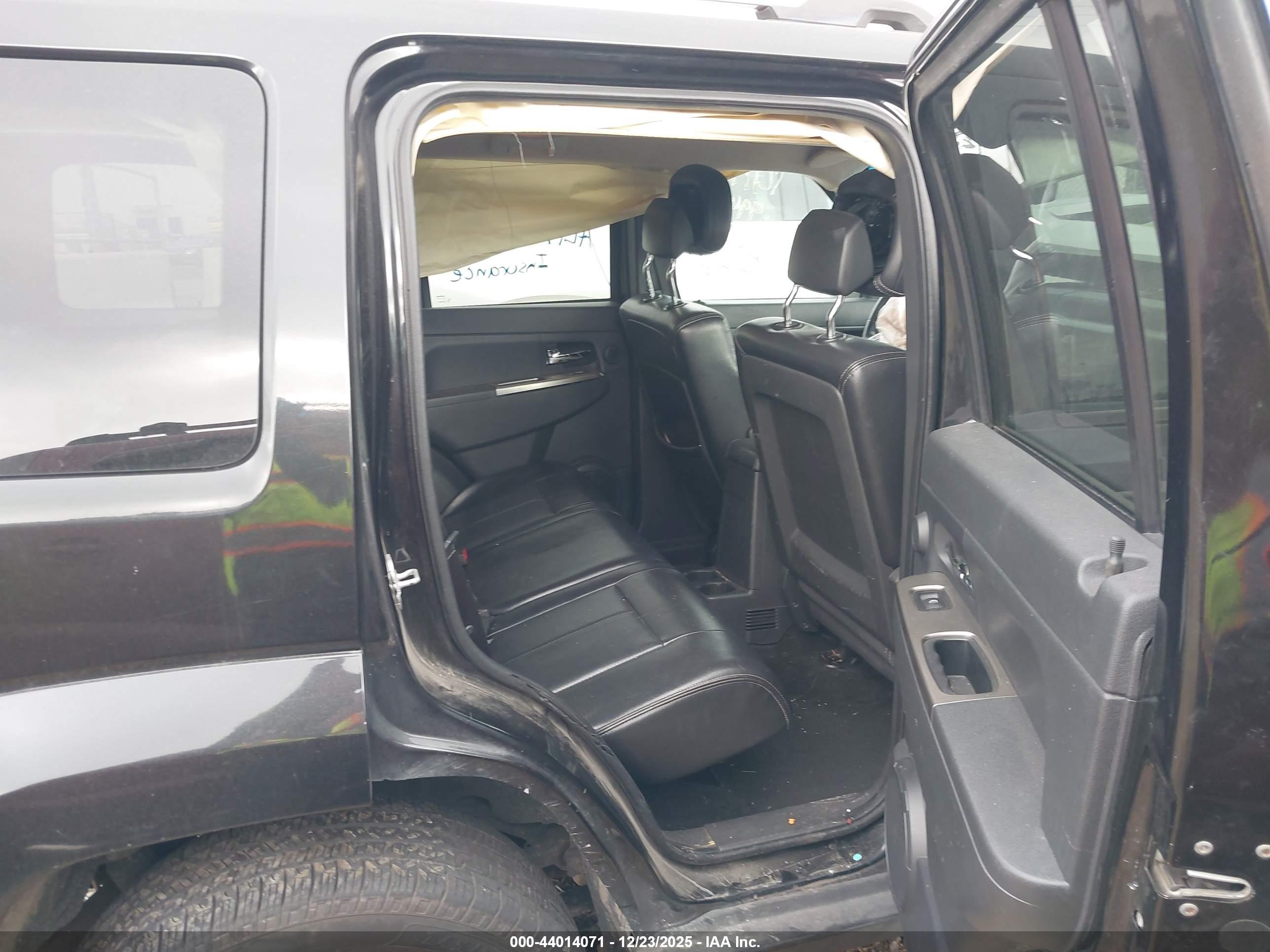 JEEP LIBERTY image 8