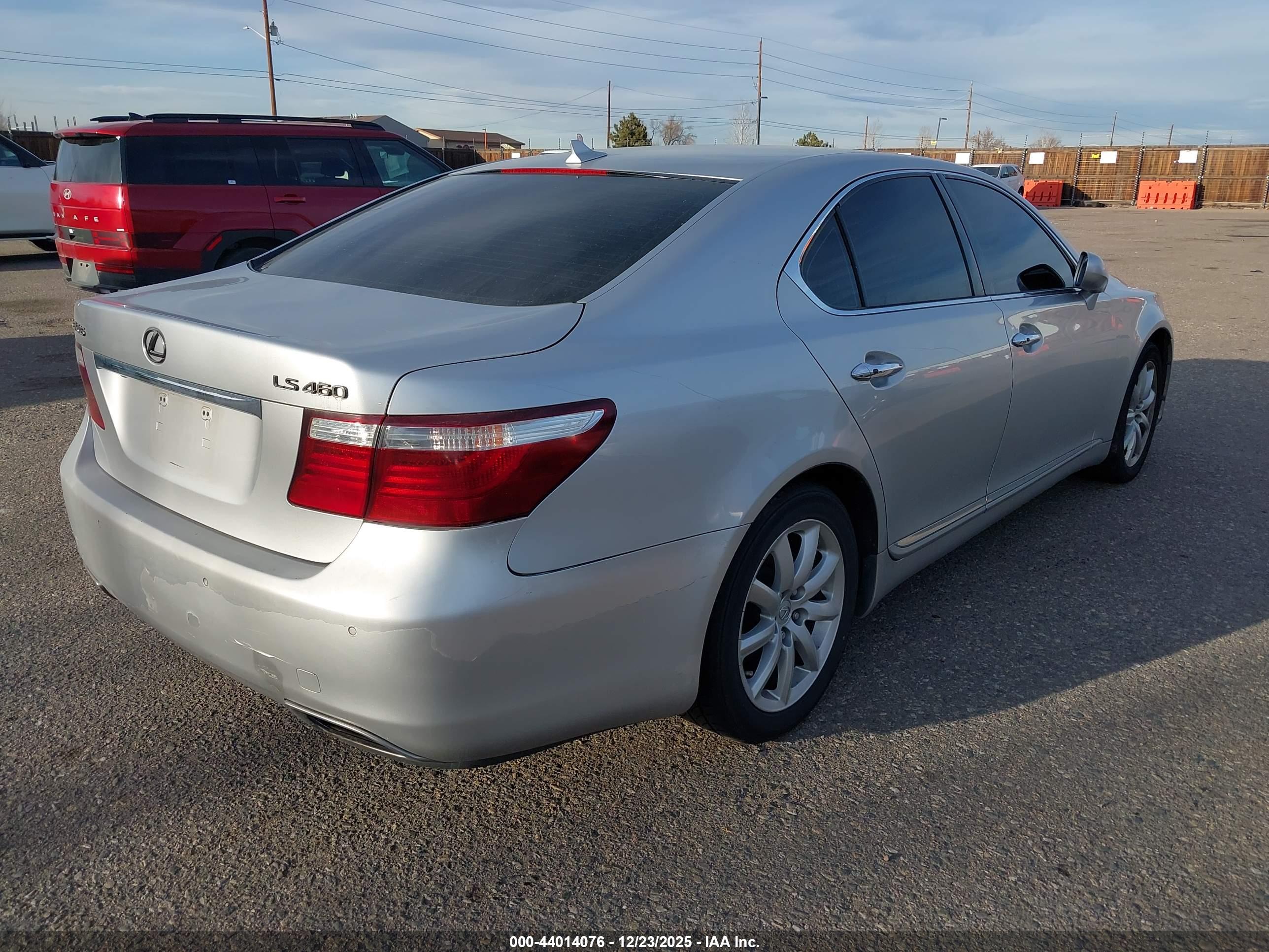LEXUS LS image 4