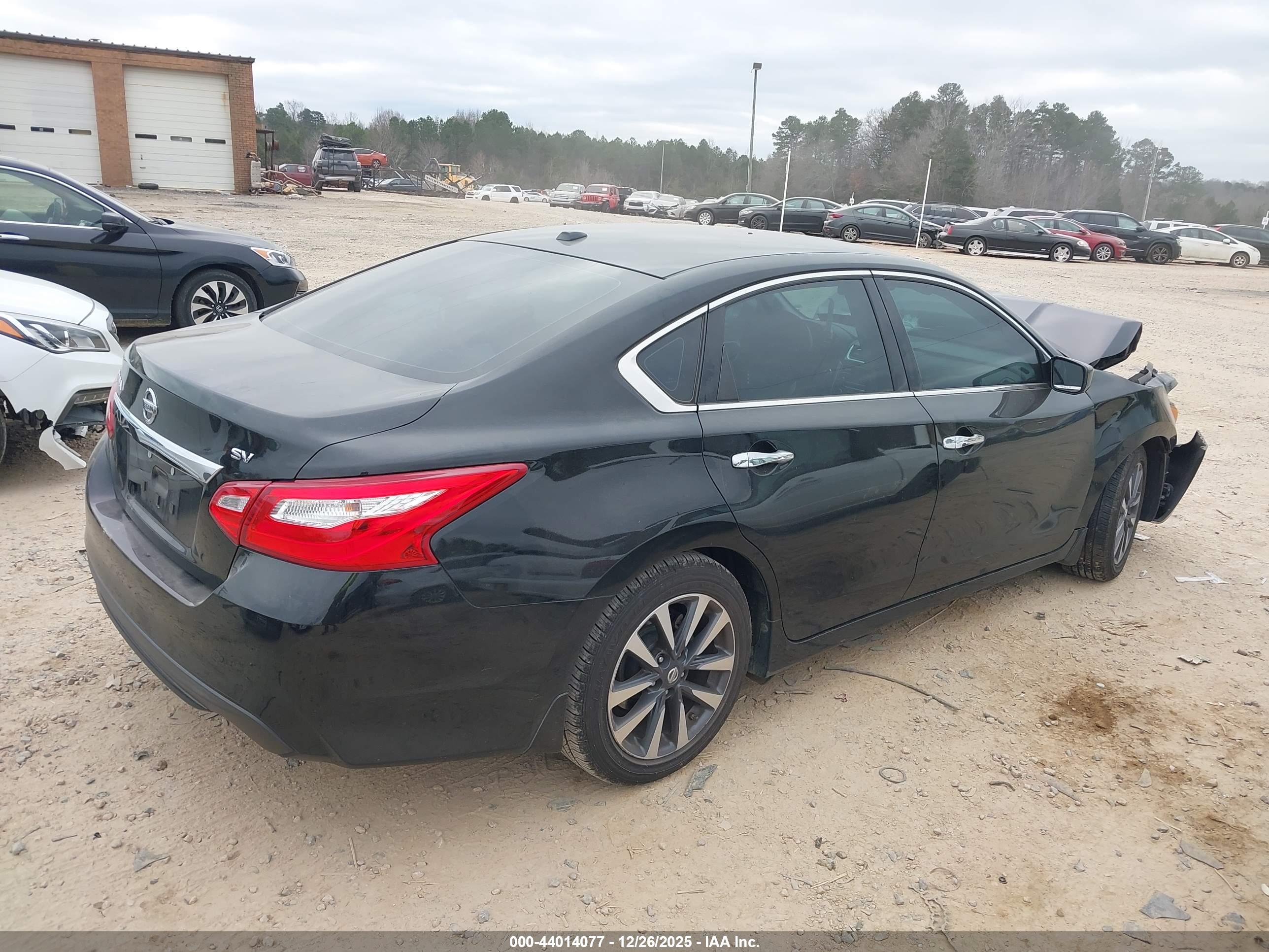 NISSAN ALTIMA image 4