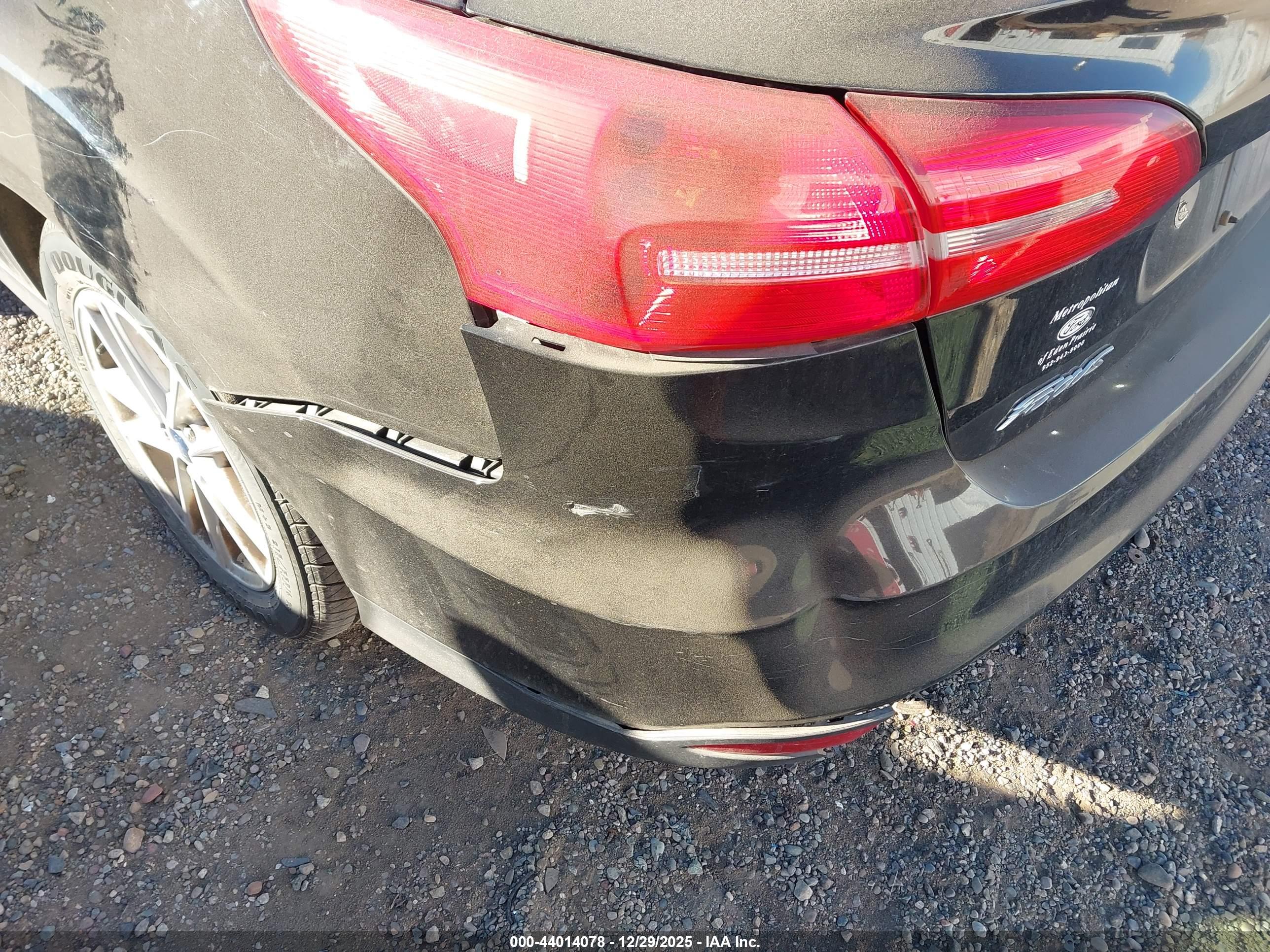 FORD FOCUS image 6