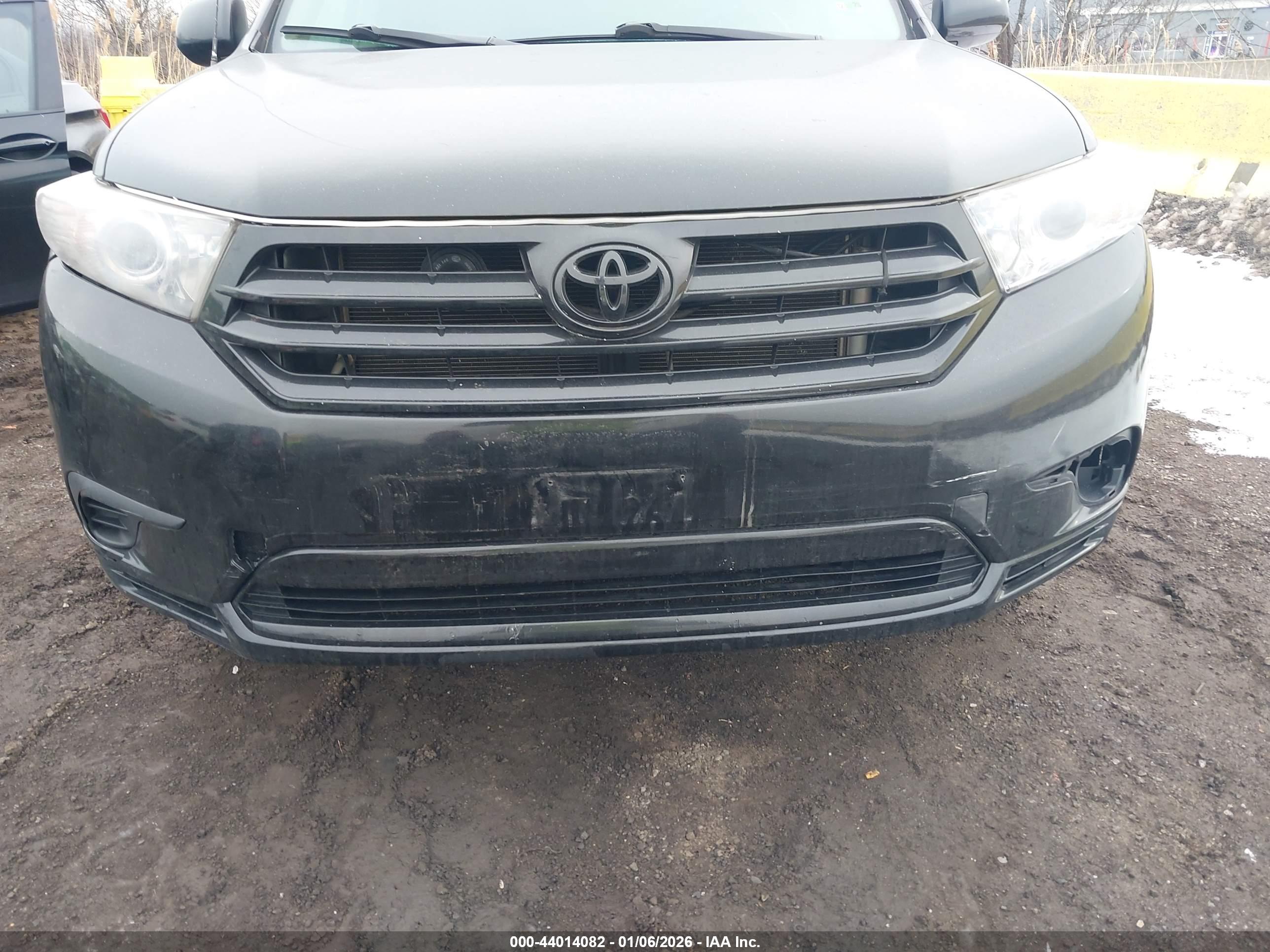 TOYOTA HIGHLANDER image 6