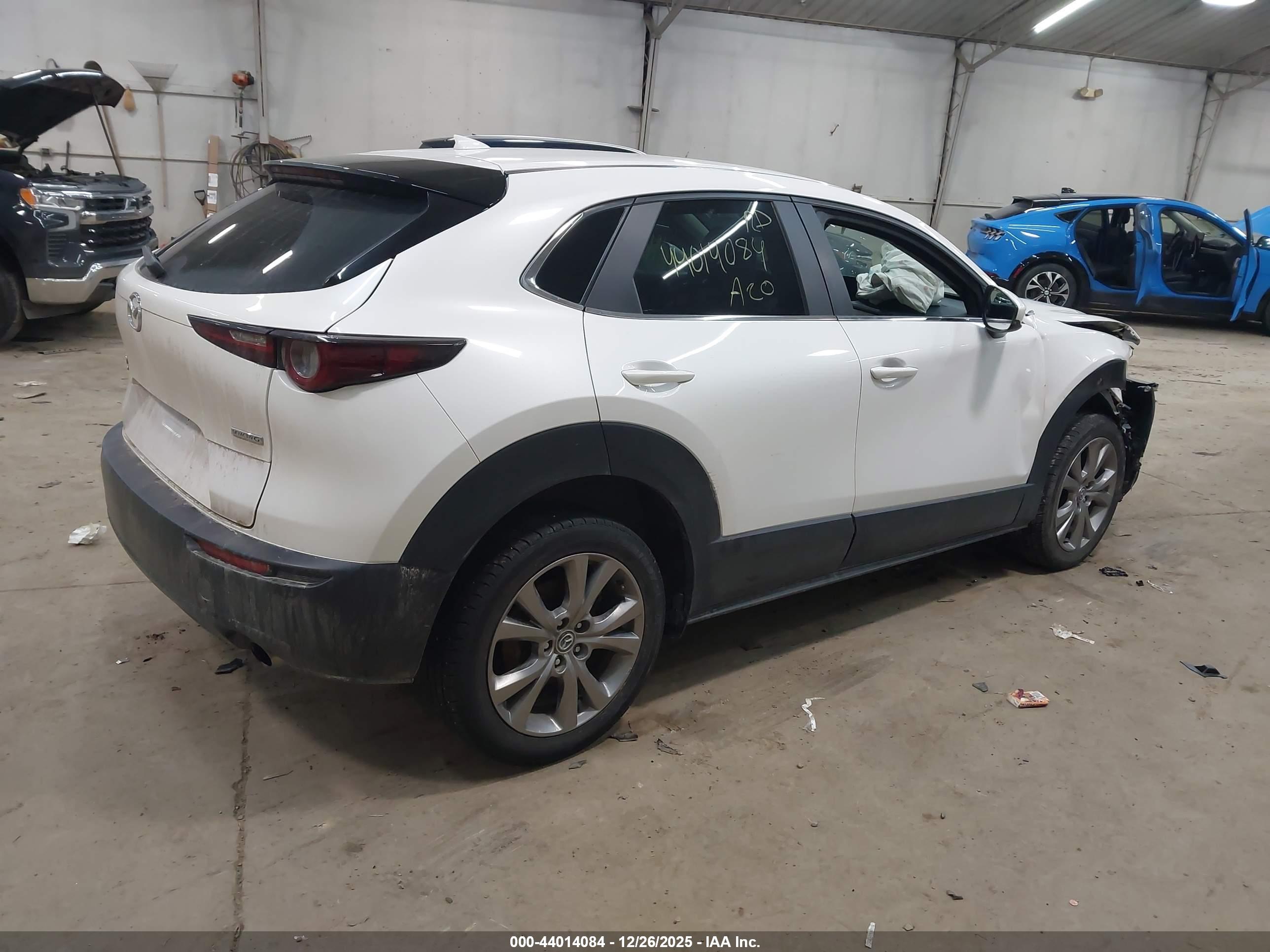 MAZDA CX-30 image 4