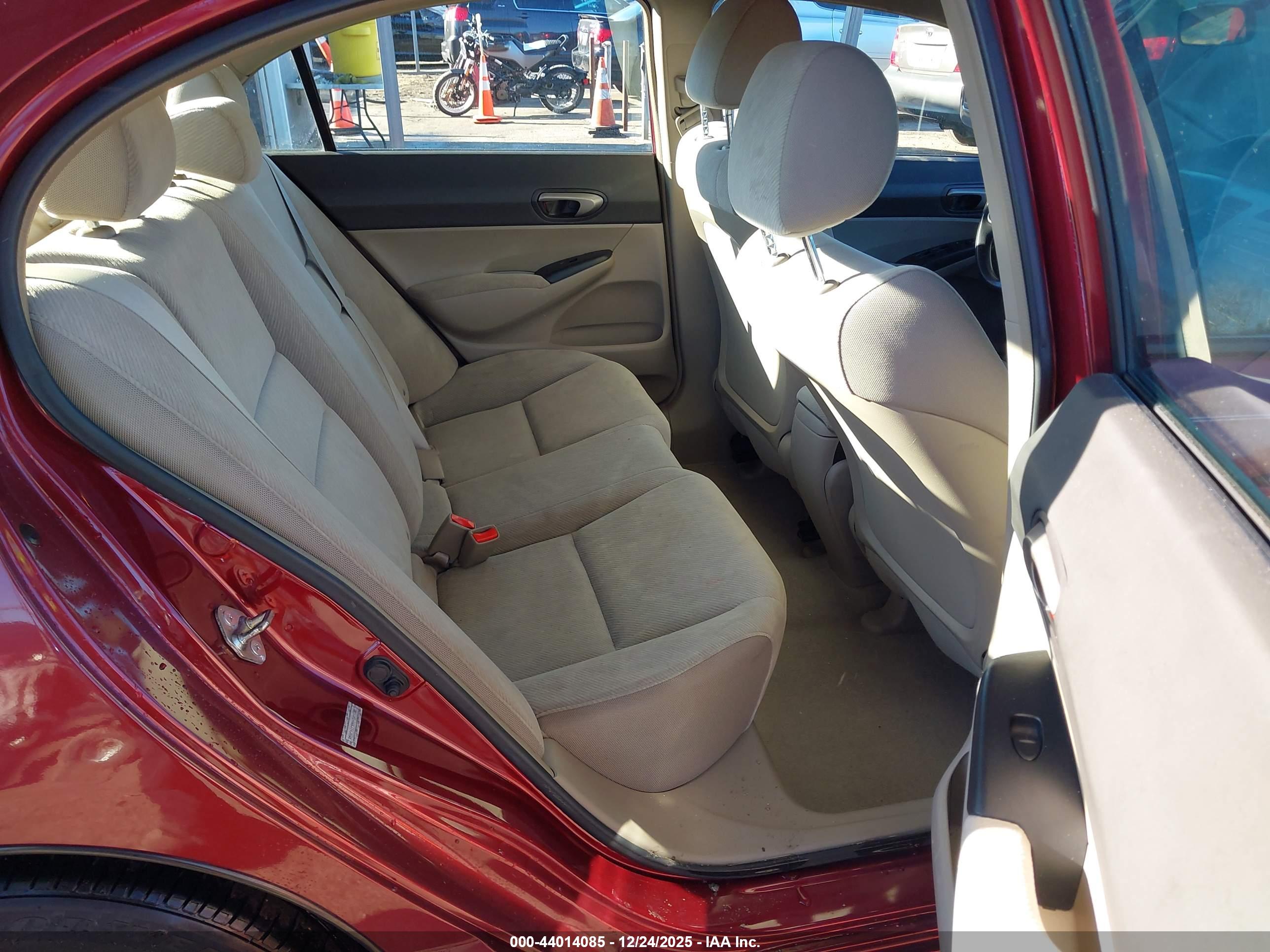 HONDA CIVIC image 8