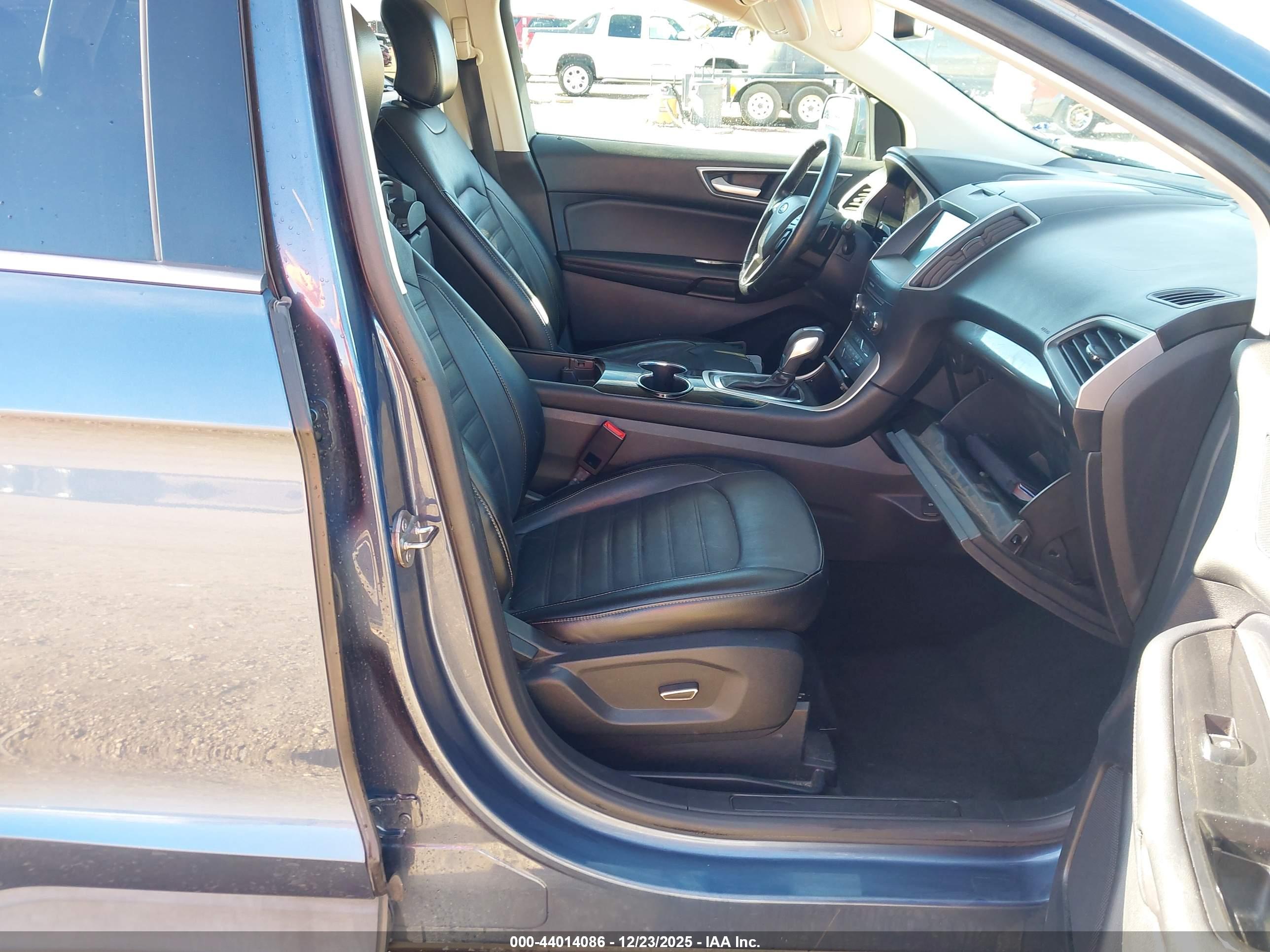 FORD EDGE image 5
