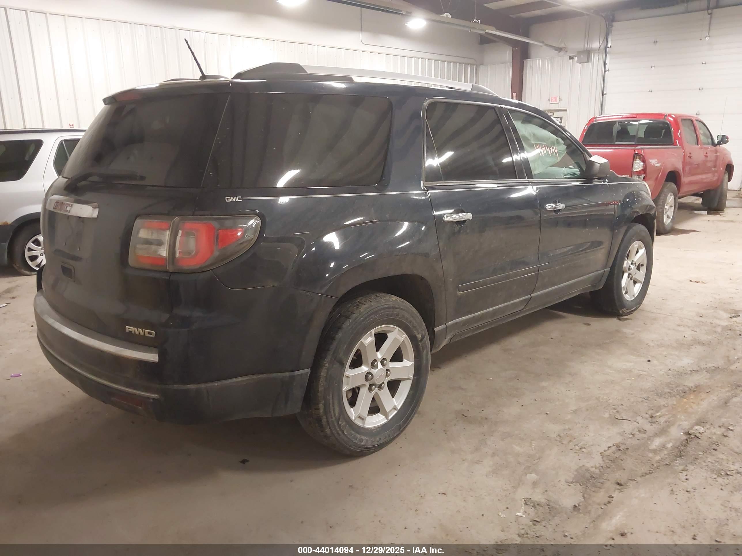 GMC ACADIA image 4