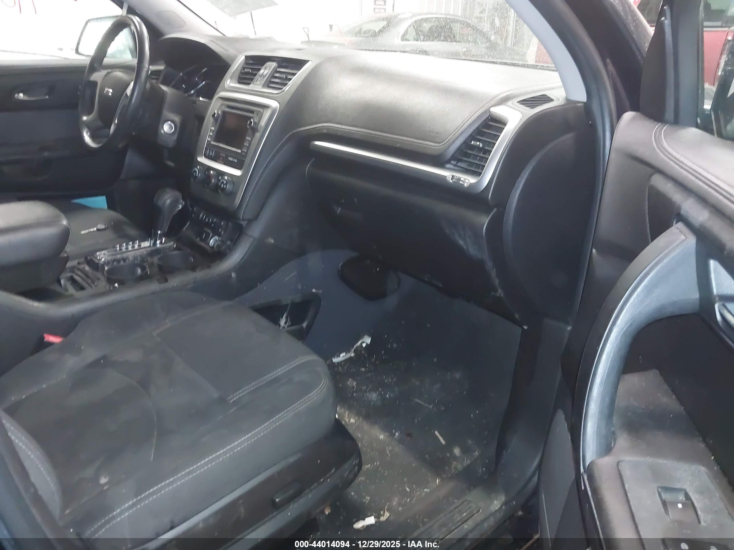 GMC ACADIA image 5