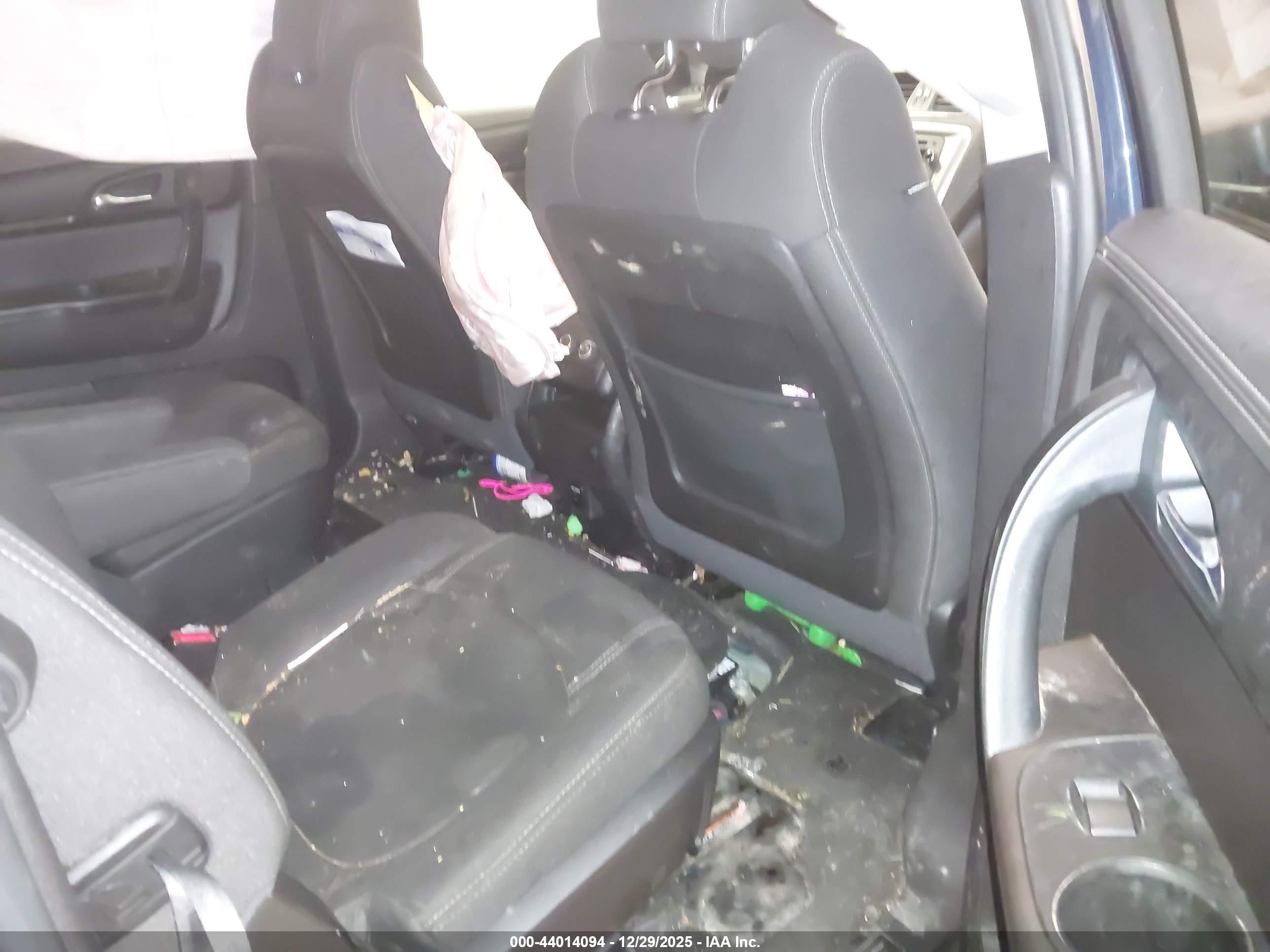 GMC ACADIA image 8