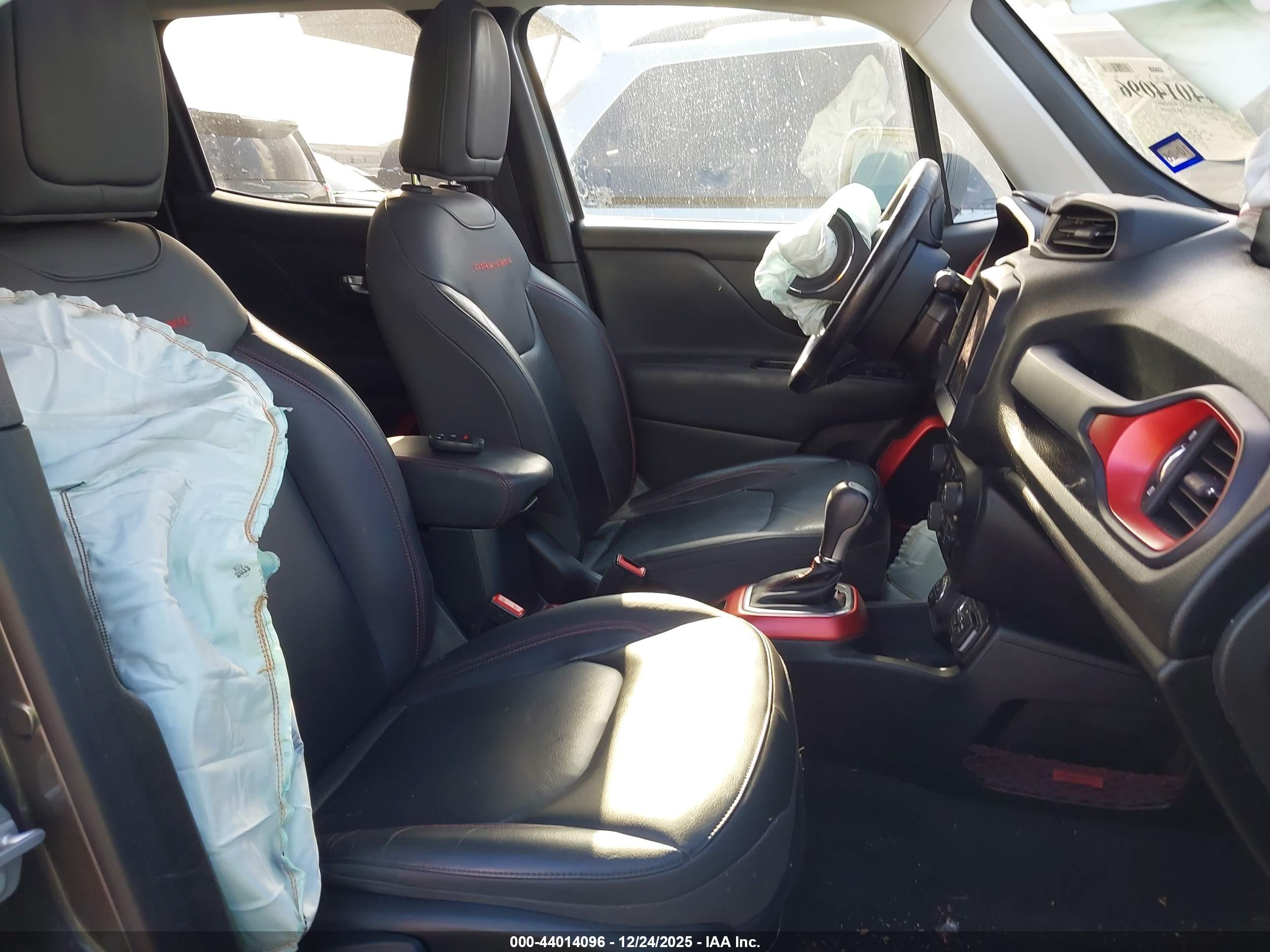 JEEP RENEGADE image 5