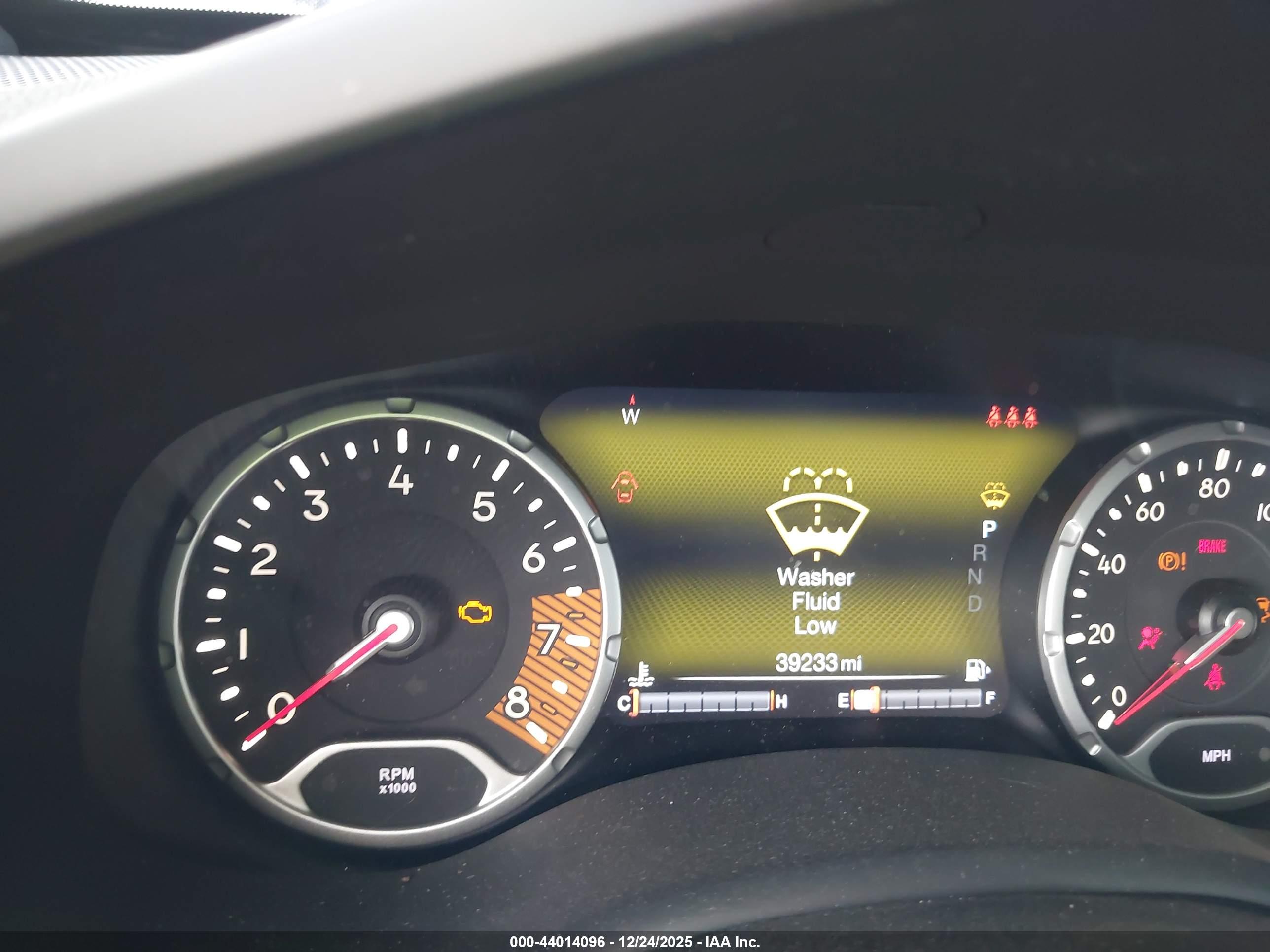 JEEP RENEGADE image 7